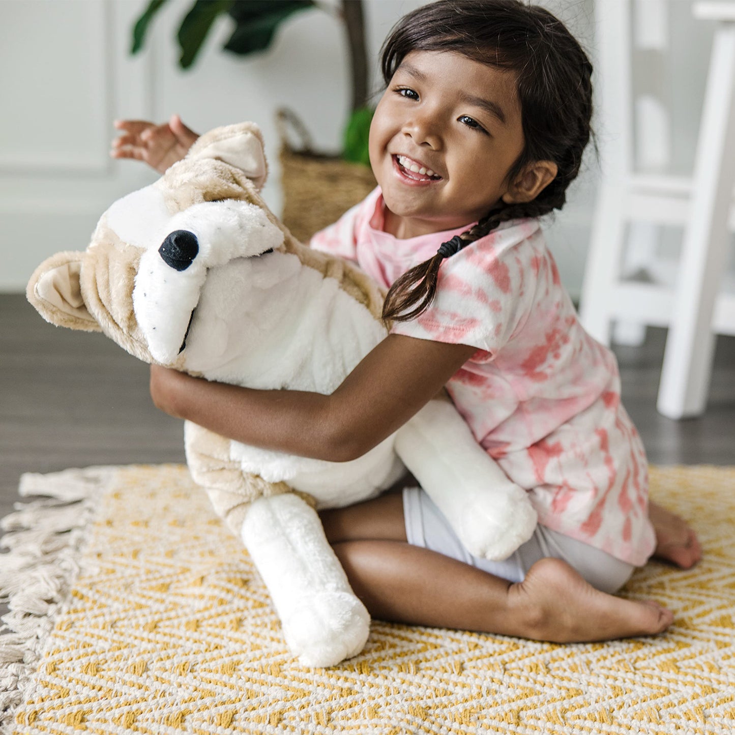 Melissa & Doug Giant English Bulldog - Lifelike Stuffed Animal (Nearly 2 feet Tall)