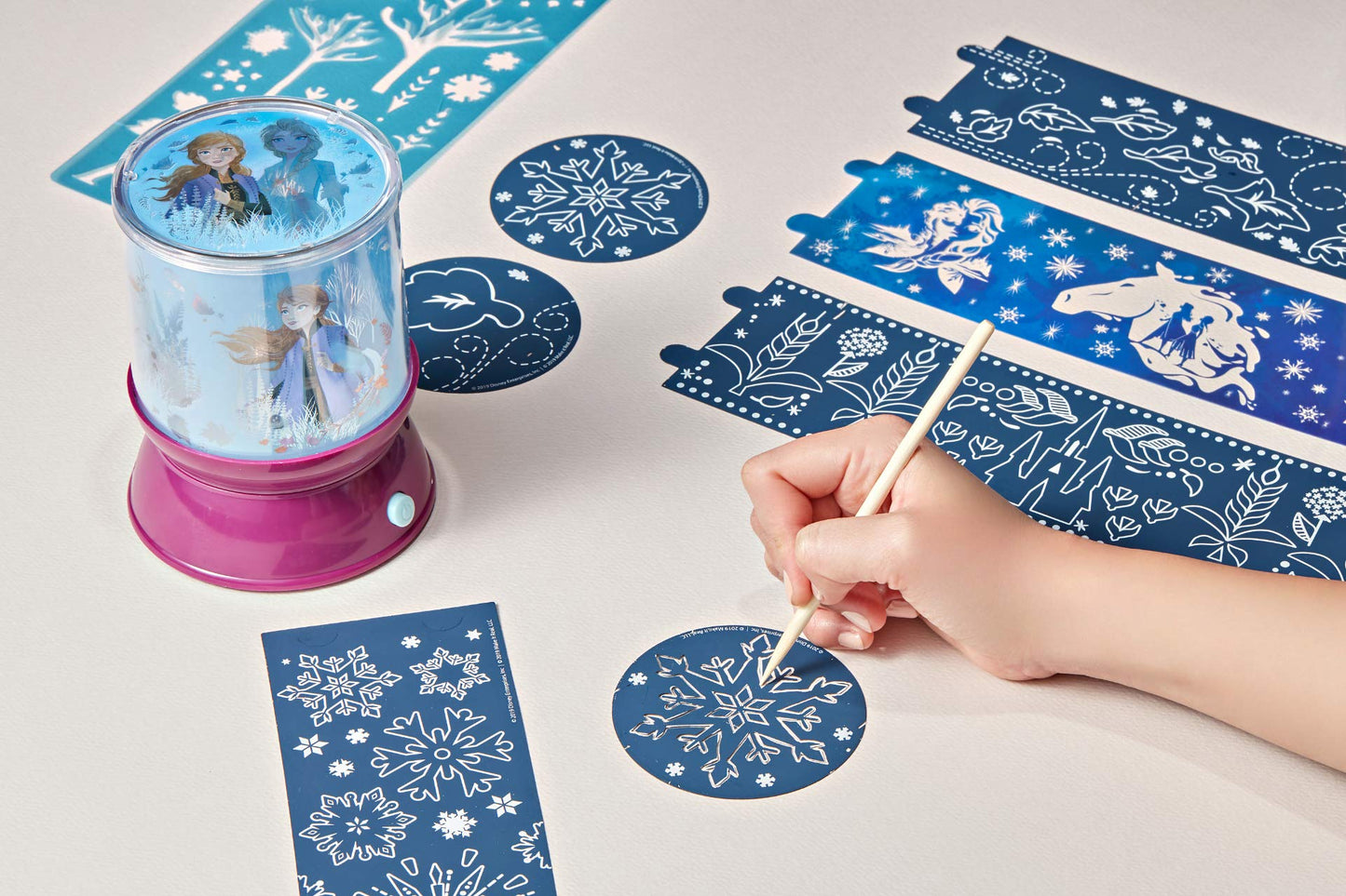 Make It Real Disney Frozen 2 Starlight Projector for Girls - DIY Ceiling Projector Kit with Stencils & Scratch-Art Film, Illuminates Bedrooms with Frozen 2 Scenes - Creative Gift for Ages 8