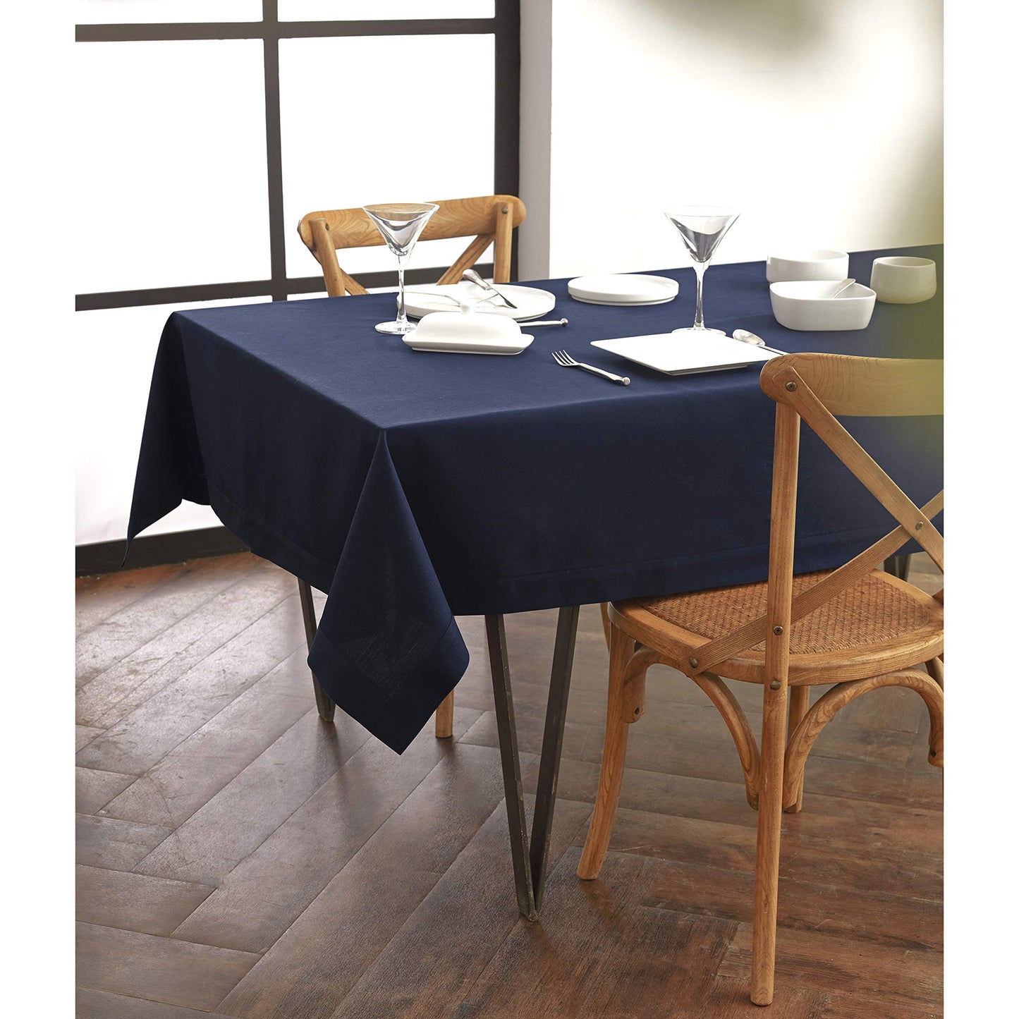 Solino Home Navy Tablecloth 60 x 84 Inch - Dru Cotton Linen Table Cloth for Rectangle Tables - Machine Washable Tablecloth for 4th of July, Father's Day, Summer