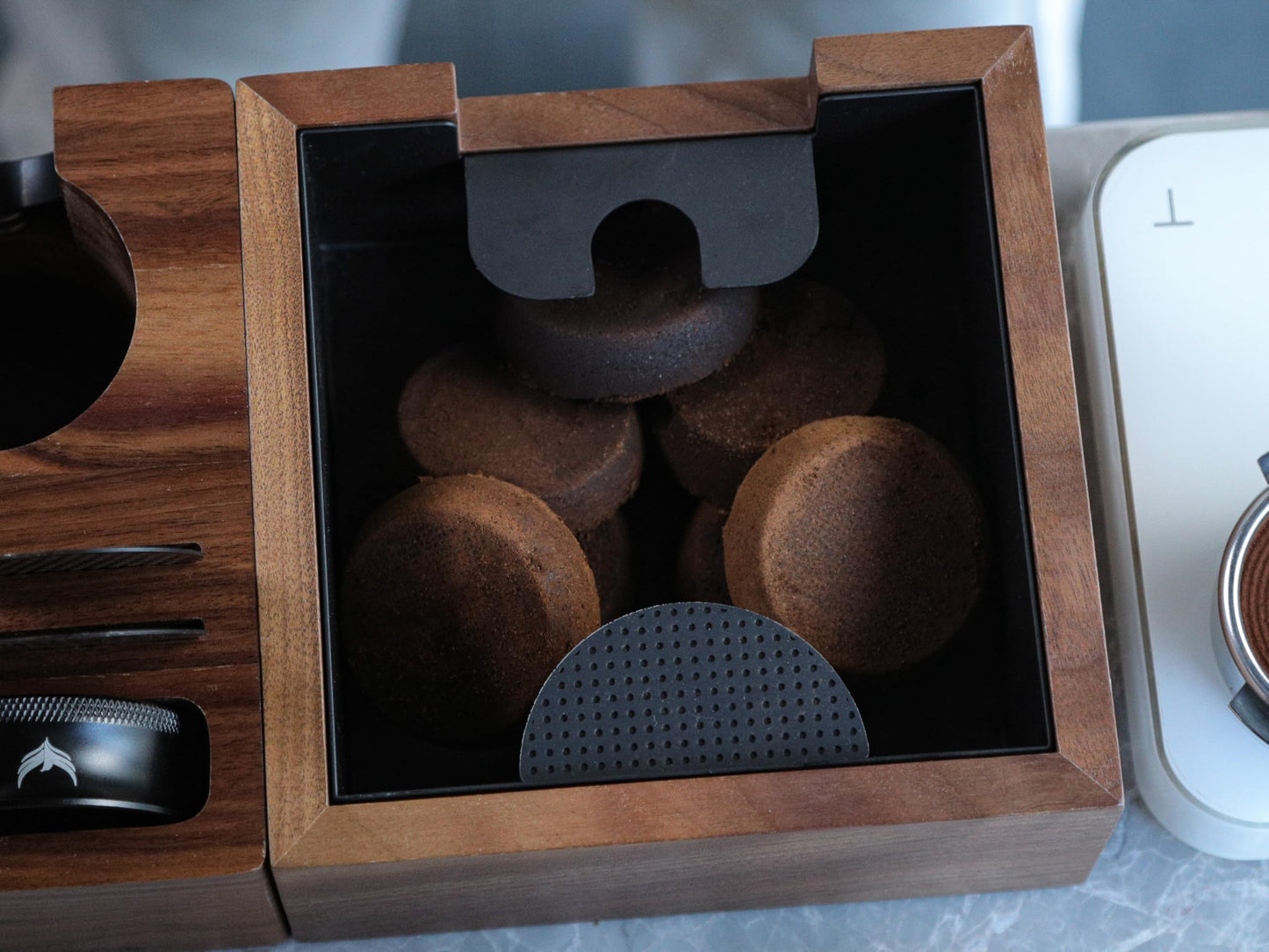 KNODOS Wooden Espresso Knock Box Walnut Dump Bin for Coffee Grounds Disposal Durable, Shock-Absorbent Espresso Machine Accessories, Easy to Clean Tamper Station