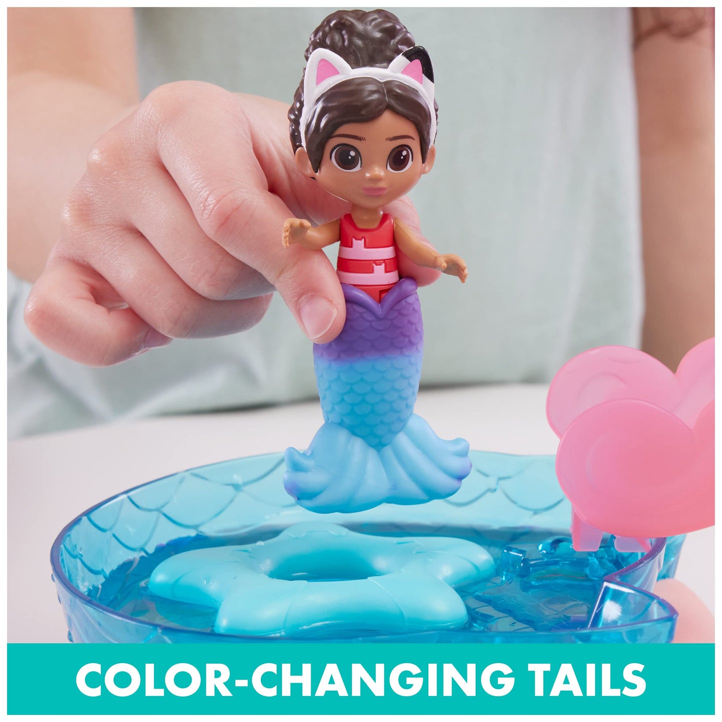 Gabby’s Dollhouse, Purr-ific Pool Playset with Gabby and Mercat Figures, Color-Changing Mermaid Tails and Pool Accessories Kids Toys for Ages 3 and Up