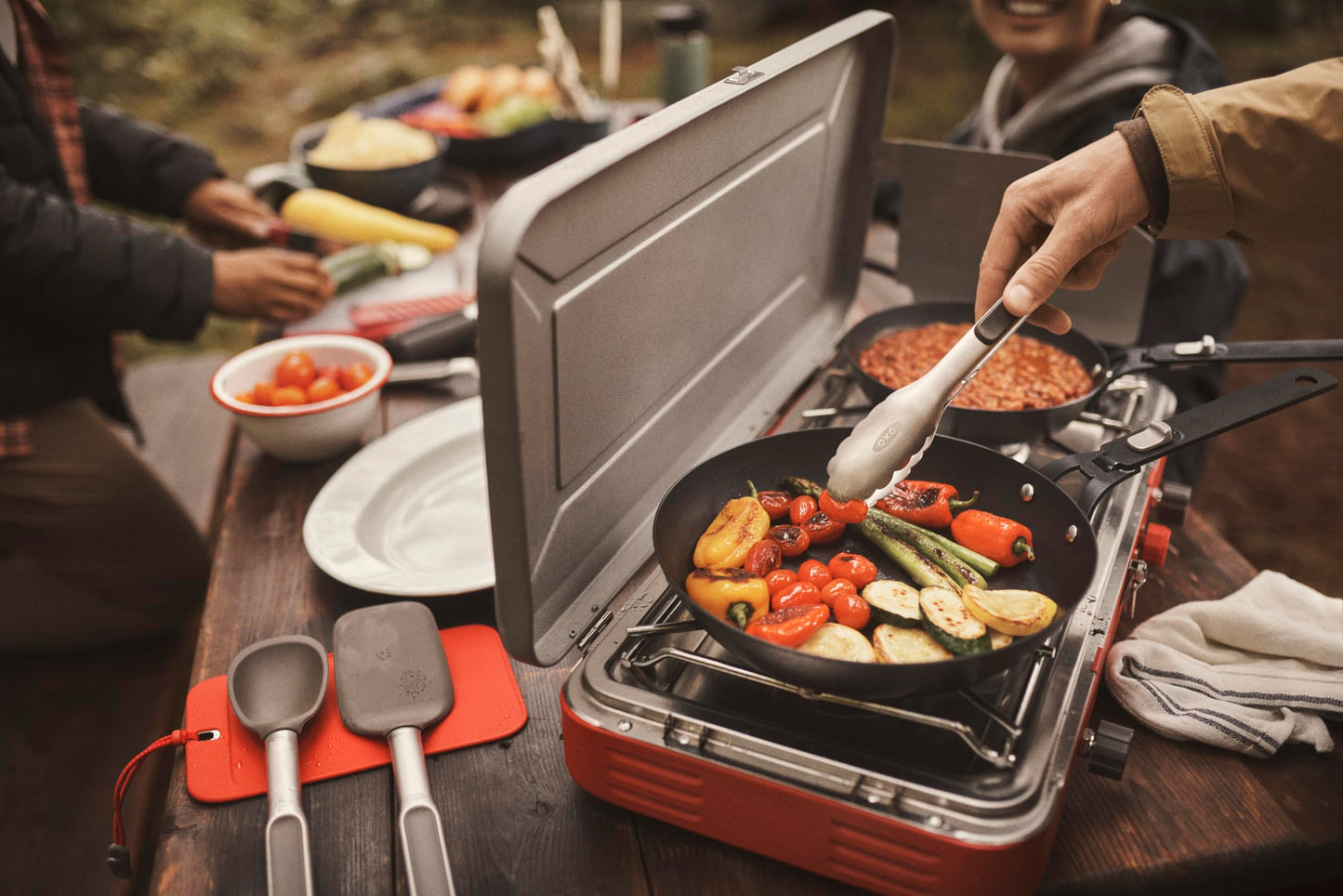 OXO Outdoor Pre-Seasoned Carbon Steel 10" Frying Pan Skillet, Detachable Handle for Easy Storage, Indoor Use, Nonstick with Use, Induction Suitable,Oven & Broiler Safe,Browning, Grill,Sear,Saute,Black