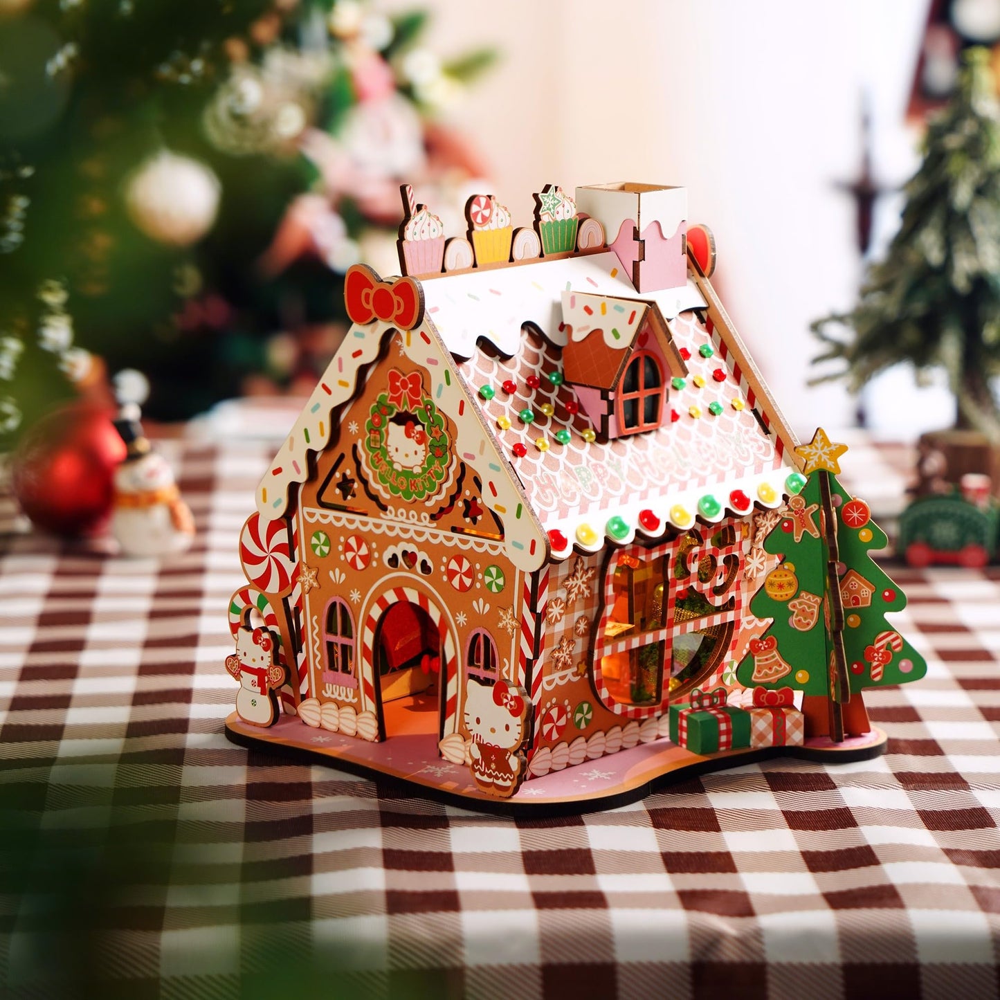 Hello Kitty Gingerbread House Kit – Wooden Holiday 3D Puzzle. DIY Christmas Craft Set, Winter Home Decor Holiday Display, Christmas Decoration and 3D Model for Ages 14 and Up