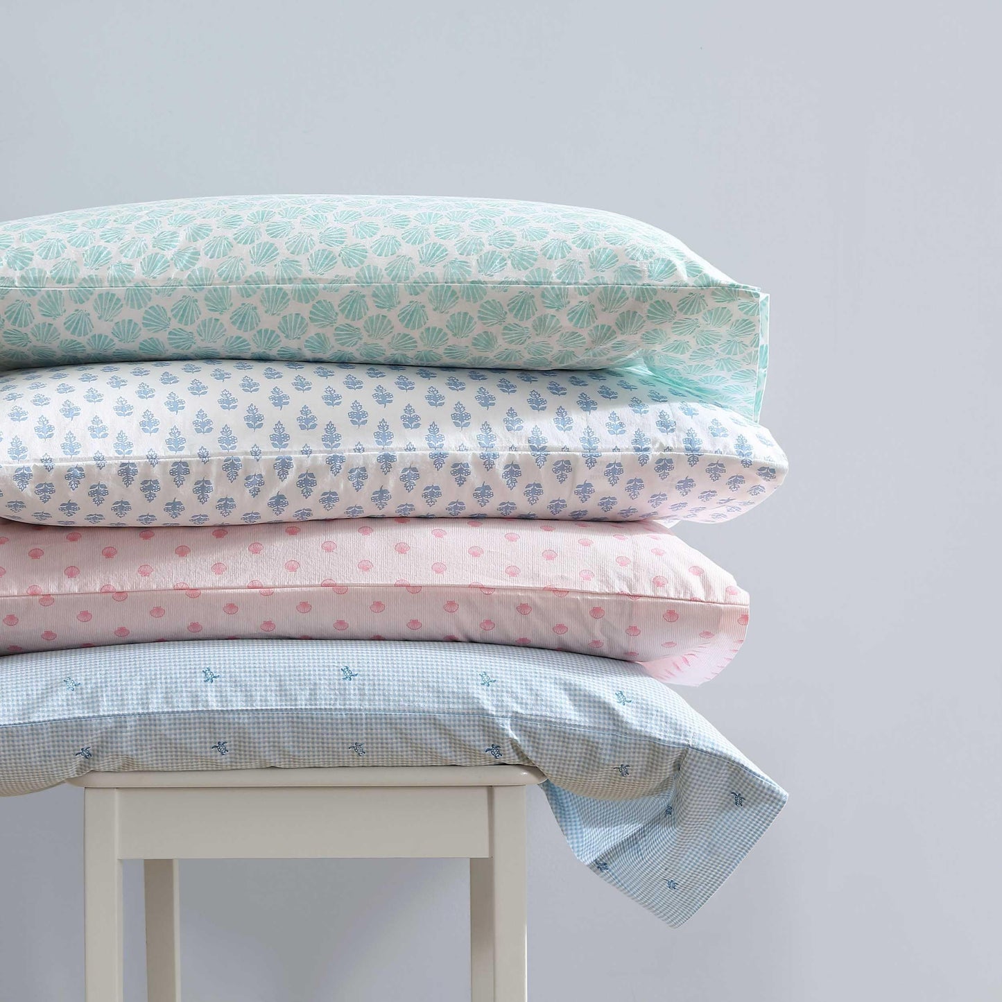 Laura Ashley - King Size Sheet Set, 100% Cotton Percale Bedding with Matching Pillowcases, Fully Elastic Fitted Sheet, Deep Pocket, Floral Room Decor (Francesca Blue)