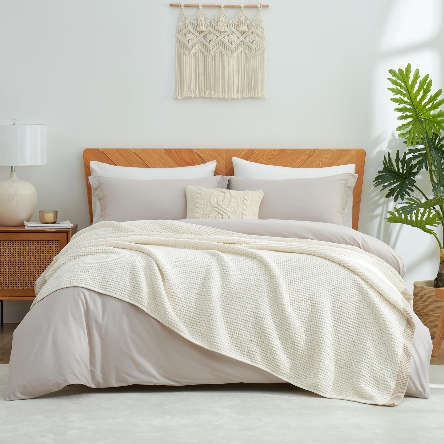 Amélie Home Chenille Waffle Queen Size Bed Blanket, Reversible Soft Cozy Knit Blanket Lightweight Warm Decorative for Bedroom, 90"x90", Ivory