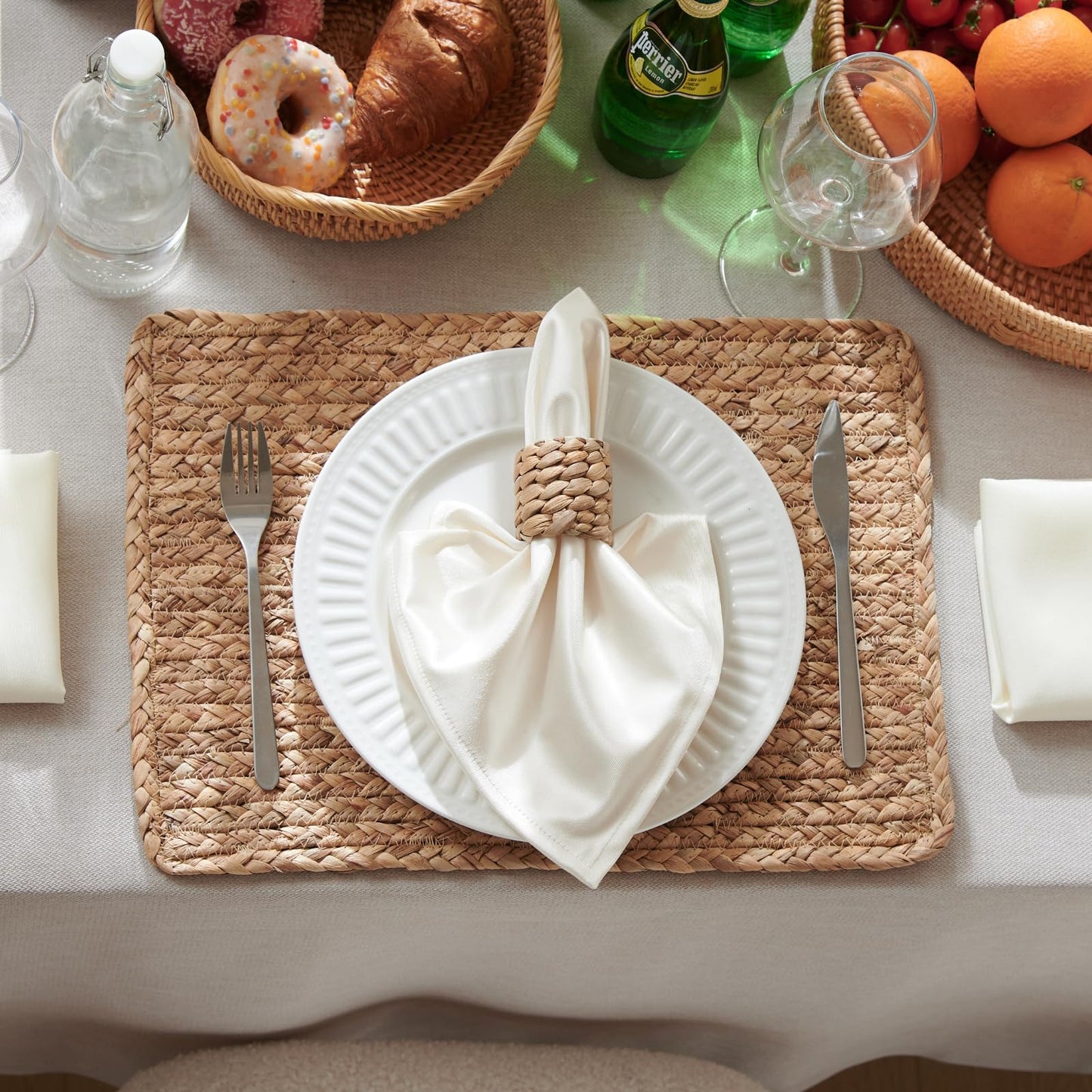 Woven Placemats Set of 6, 17" x 12" Rattan Table Mats, Natural Water Hyacinth Chargers for Dinner Plates, Wicker Placemats for Dining Table, Home, Wedding