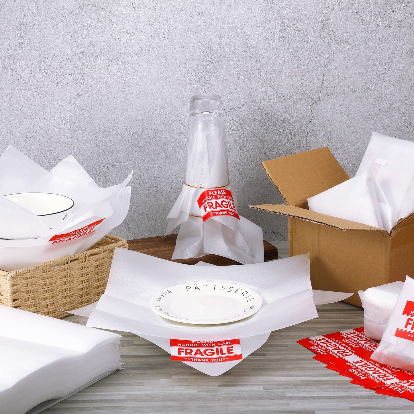 200 Pack 12 x 12 Inches Foam Sheets Cushioning Foam Sheets with 100 Pcs Fragile Labels for Moving Packing Supplies, Convenient to Use, Making Packaging and Transportation Easier, Packaging Material