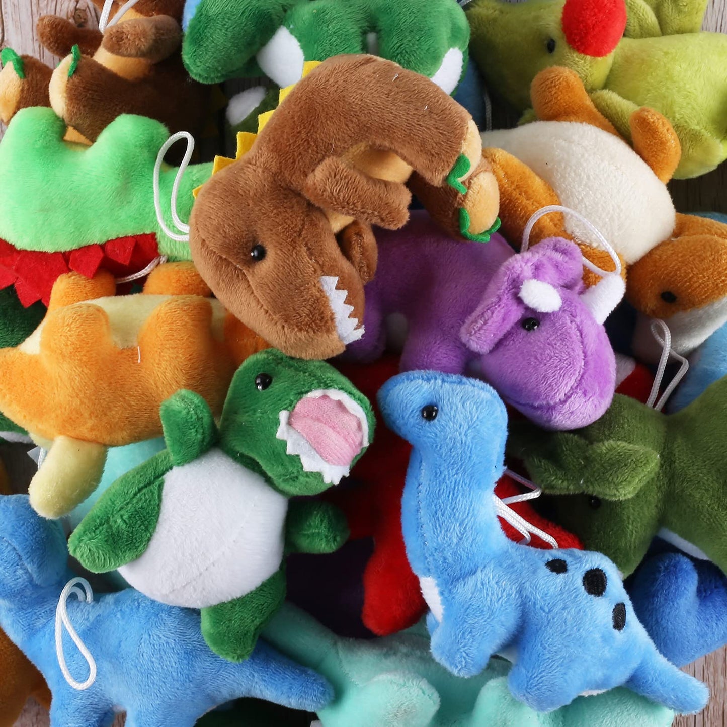 16 Pack Plush Dinosaurs Bulk, Mini Dinosaur Figures Assortment Keychain Toy, Soft Dino Stuffed Animal Set Gifts for Kids, Treasure Chest Prizes, Goody Bag Filler, Doll Machine, Toddler Party Favors