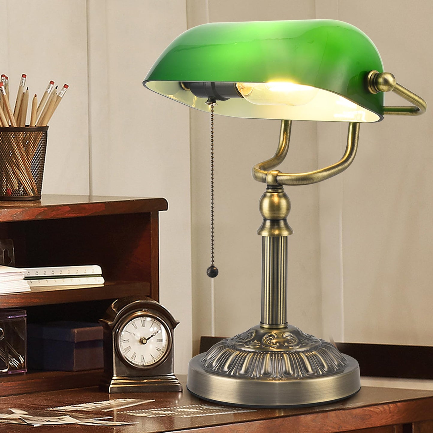 Rizzyluz Bankers Desk Lamp with USB-A Charging Port, Vintage Desk Lamps with Pull Chain Green Glass, Antique Brass Banker's Lamp for Home Office Library
