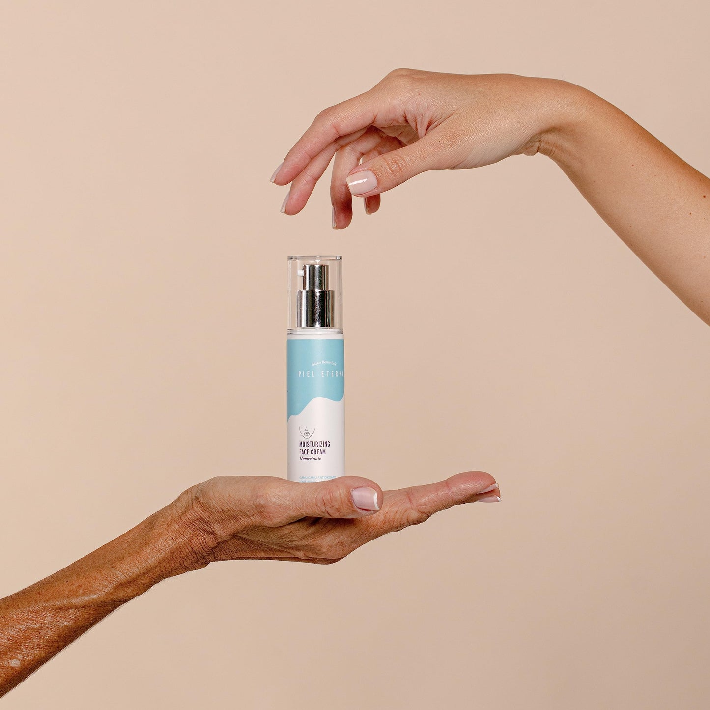 Santo Remedio, Piel Eterna, Moisturizing Face Cream, Hydrates Skin, Daily Moisturizer, Day and Night Cream, Contains Hyaluronic Acid, Vitamin E, Niacinamide, For All Skin Types, 1.7 Fl. Oz. / 50 ml