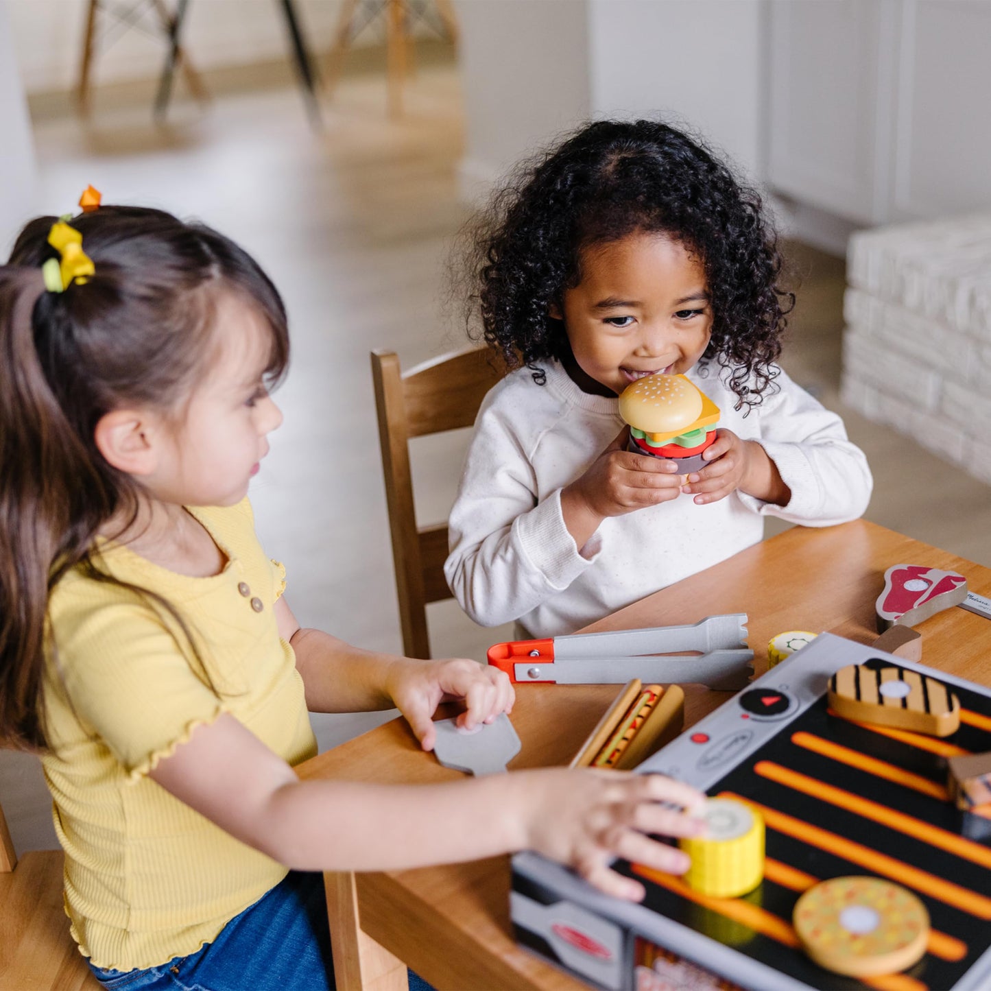 Melissa & Doug Grill and Serve BBQ Set (20 pcs) - Wooden Play Food and AccessoriesHot Dog Toy BBQ Play Kitchen Food for Ages 3+