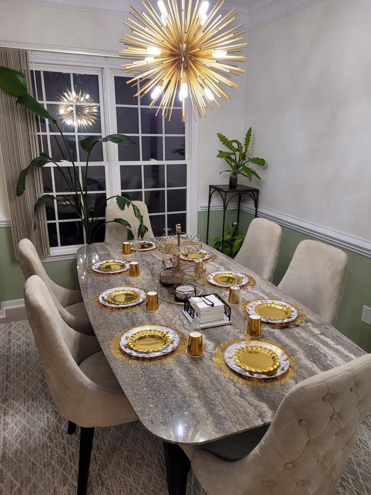 Gold Disposable Placemats Gold Doilies of 100 Round Place Mats Pressed 13 Inch Metallic Foil Charge Placemats for Home Decoration Dining Table Wedding Birthday Party