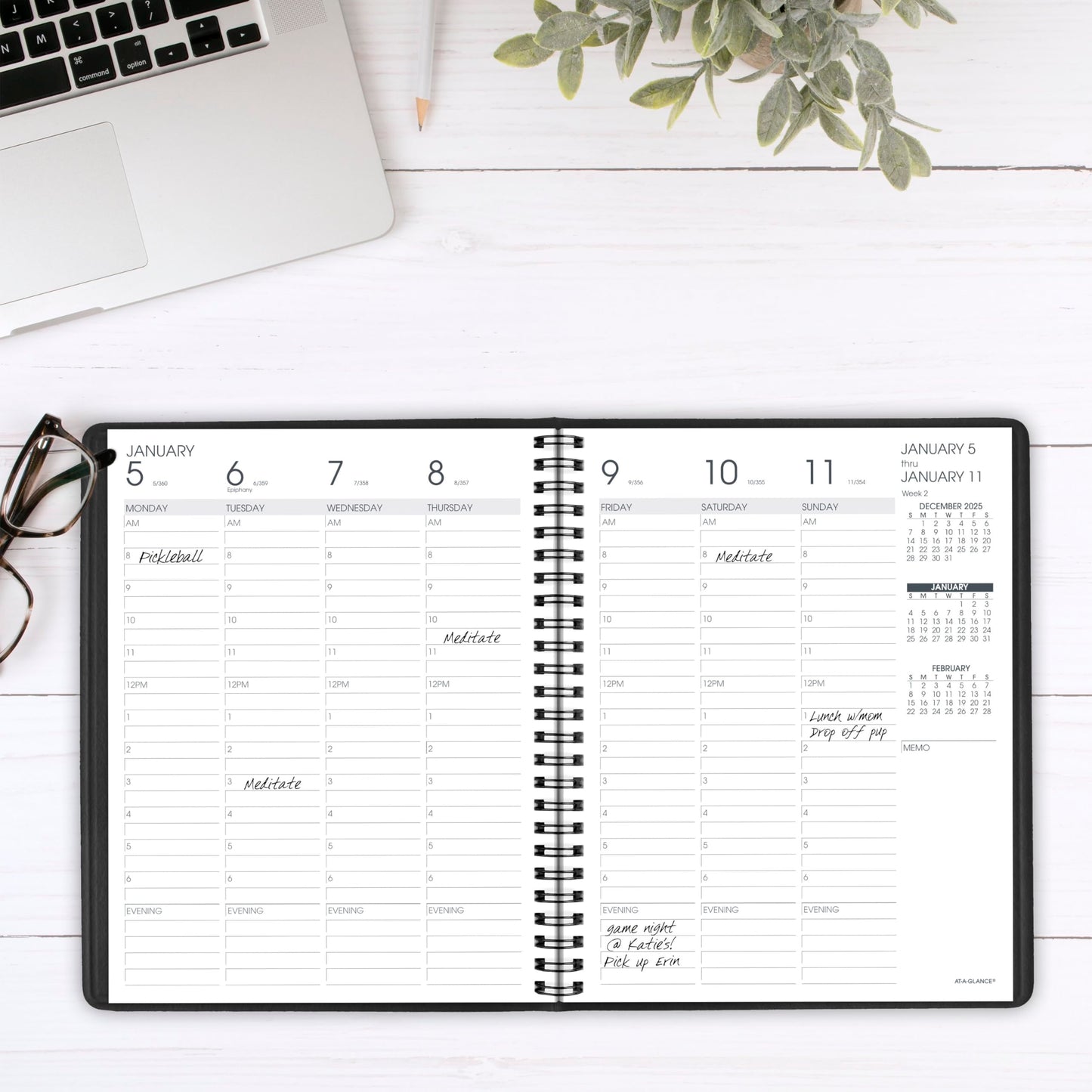 AT-A-GLANCE 2026 Appointment Book Planner, Weekly & Hourly, 7" x 8-3/4", Medium, Black (708650526)