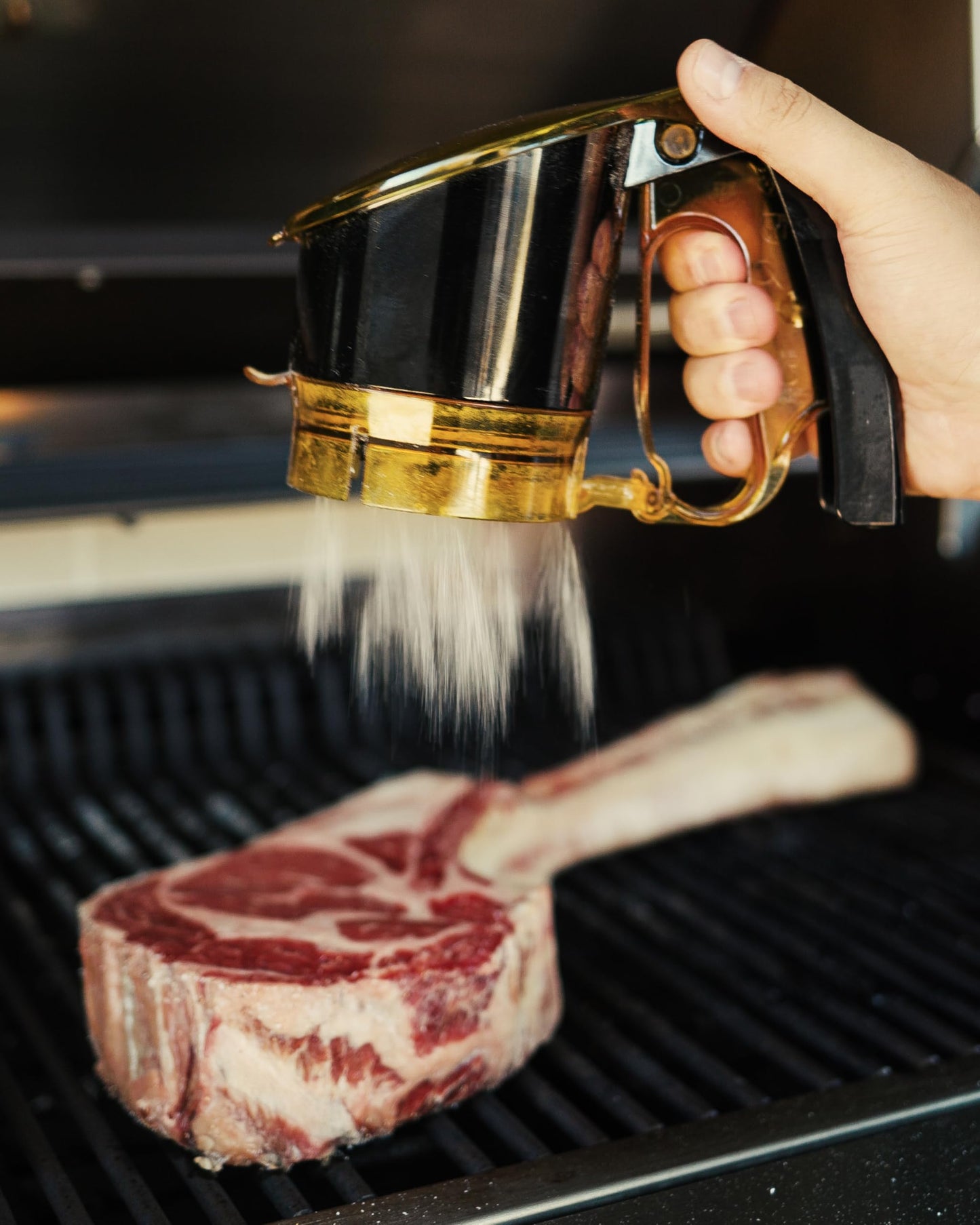 AccuTaste Seasoning Dispenser with Amber Base AMZ