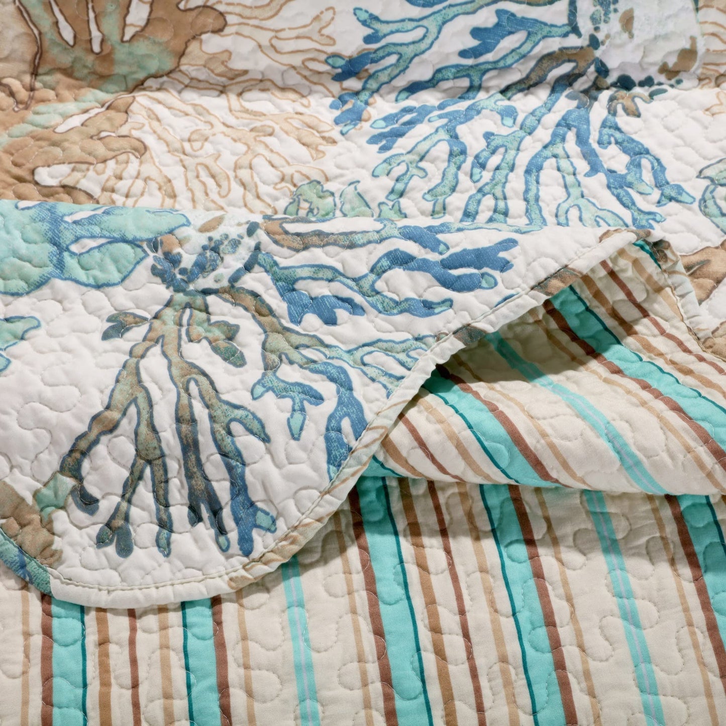 Greenland Home Atlantis Coastal Sea Coral Oversized Reversible Quilt Set, 5-Piece Full/Queen, Jade