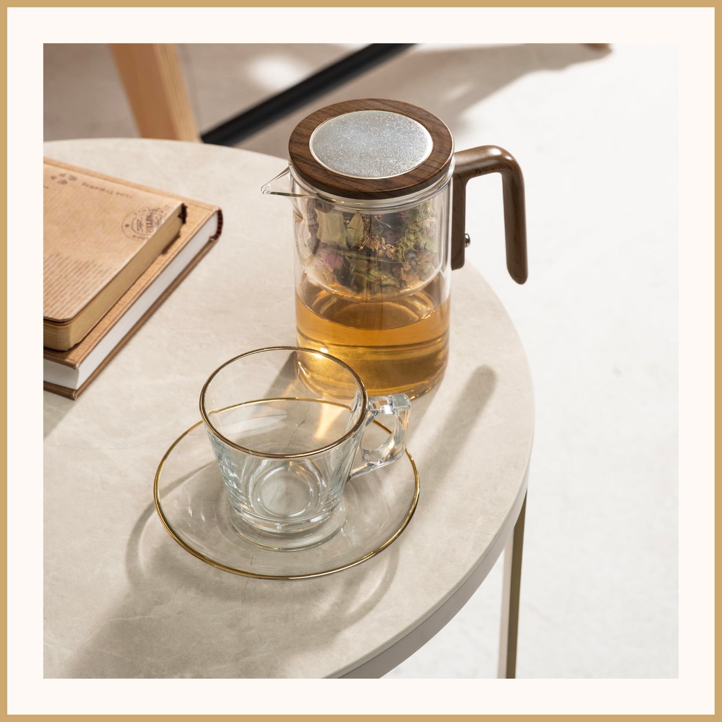 WOLTBLOOM Enchanti Glass Teapot with Infuser - Magic Tea Pot for Loose Leaf Tea - Borosilicate Glass Tea Maker with Heat-Resistant Handle - Gift Box & Writable Card - 800ML (27oz)
