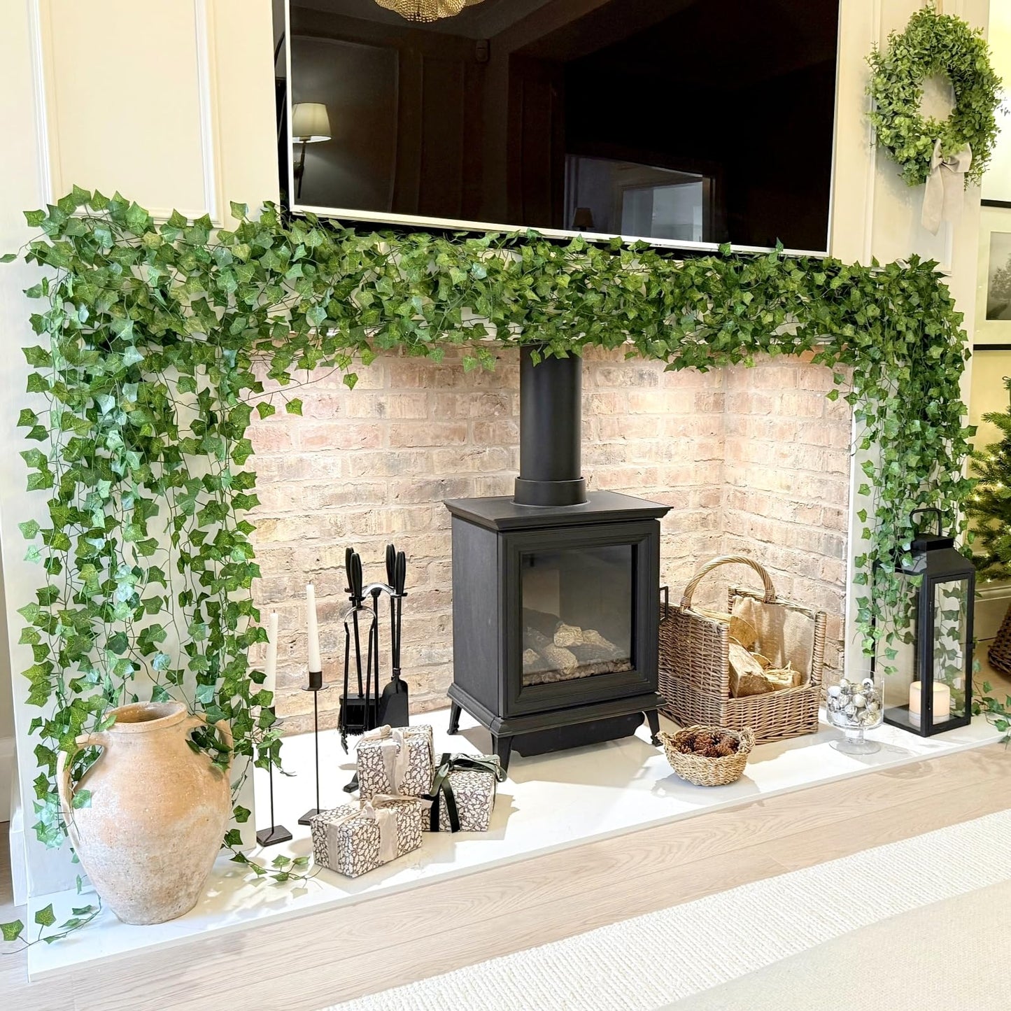 CQURE 140 Pack 980Ft Artificial Ivy Garland,Ivy Garland Fake Vines UV Resistant Green Leaves Fake Plants Hanging Vines for Home Kitchen Wedding Party Garden Wall Room Decor