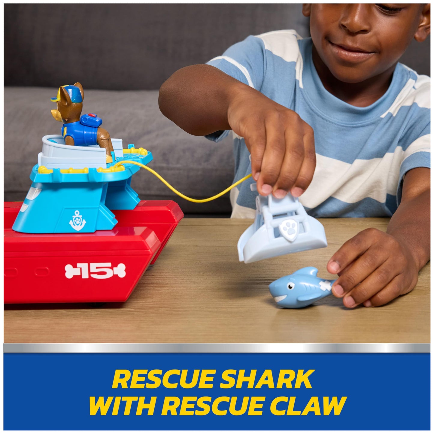 PAW Patrol Sea Patroller Vehicle with Chase and Shark Figure, 2 Patrol Modes, Kids Toys for Boys and Girls Ages 3 and Up