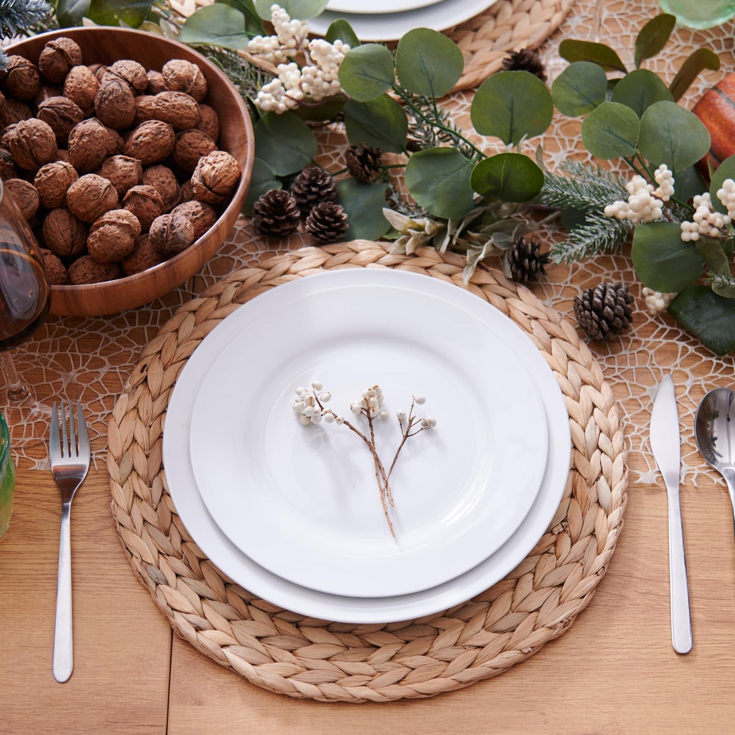 6 Pack, Round Woven Placemats, Natural Water Hyacinth Wicker Place mats, Braided Straw Table Mats for Dining Table, Fall, Halloween, Thanksgiving, Chrismats (13.8 inch)