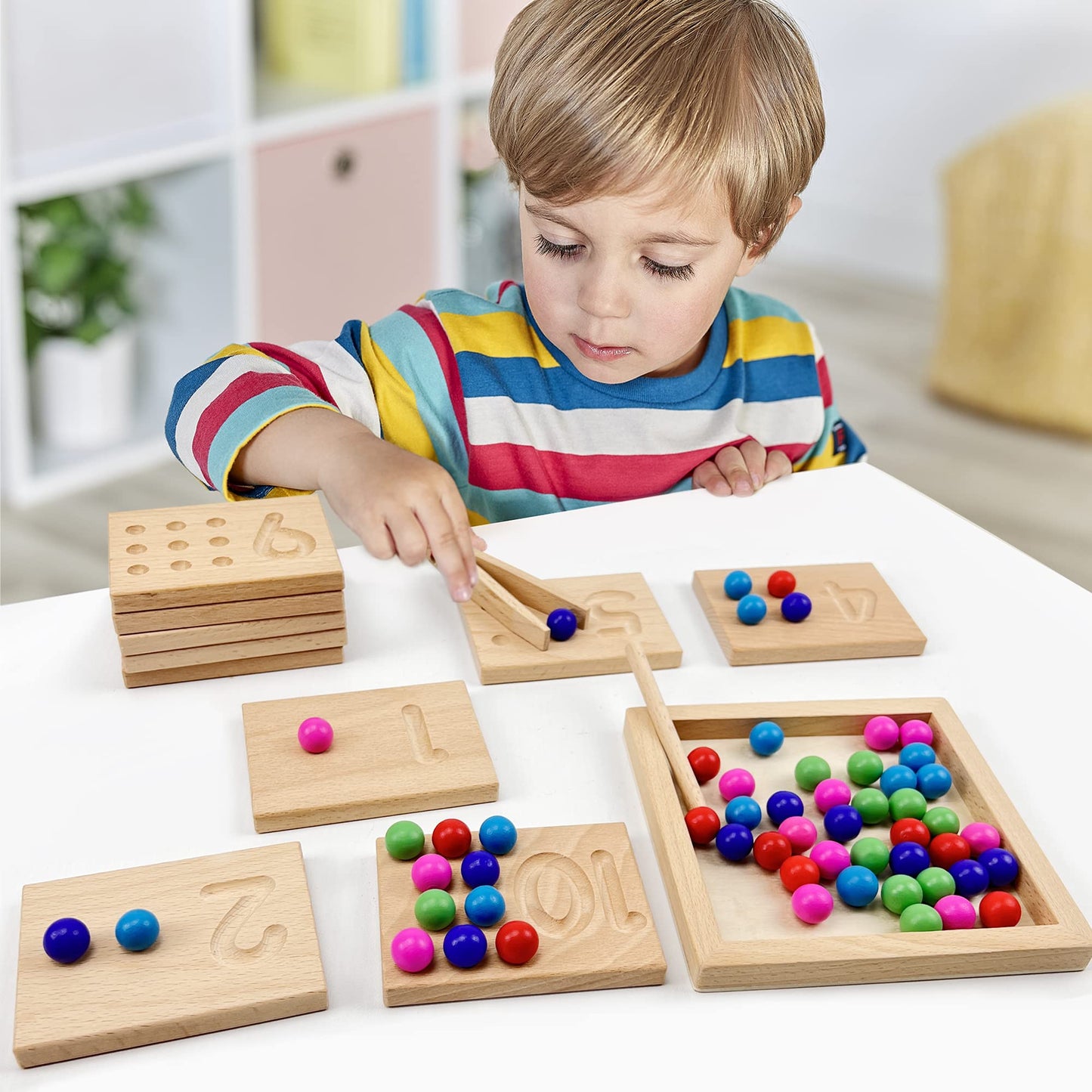 Wooden Number Tracking Board Set, Montessori Toys for Toddlers, Math Pendants, Preschool Learning and Math Learning Game for Kids