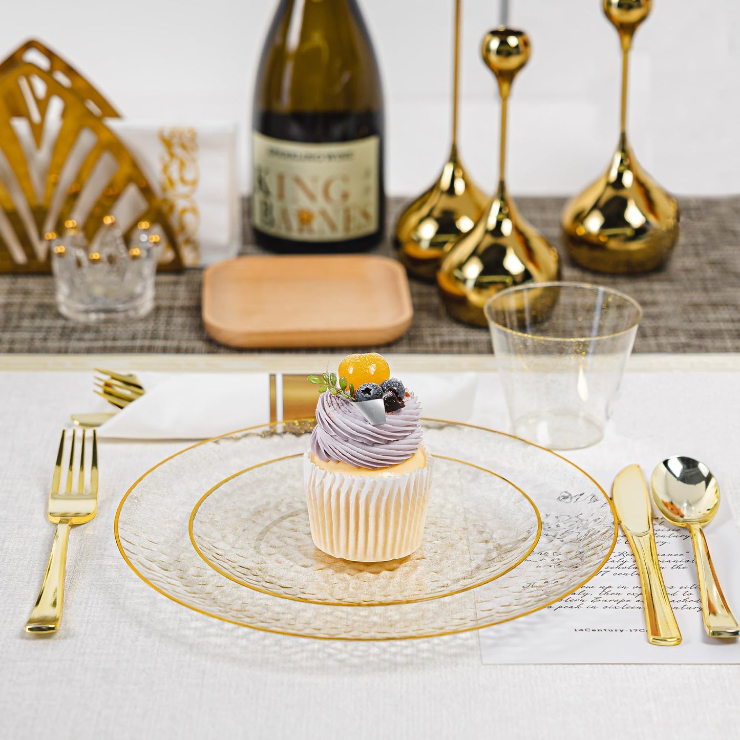 HOMIP 350 PCS Plastic Dinnerware Set (50 Guests), Clear Party Plates Include 50 Dinner Plate, 50 Dessert Plate, 50 Cups, 50 Gold Cutlery Set And Pefect for Party and Wedding