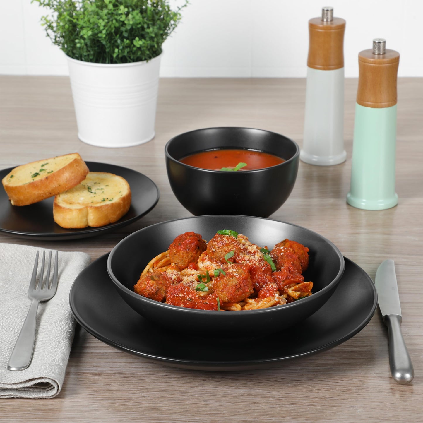 Gibson Home Queenslane 16-Piece Matte Black Stoneware Dinnerware Set – Double Bowl Plates and Bowls, Durable Kitchen Dinner Set