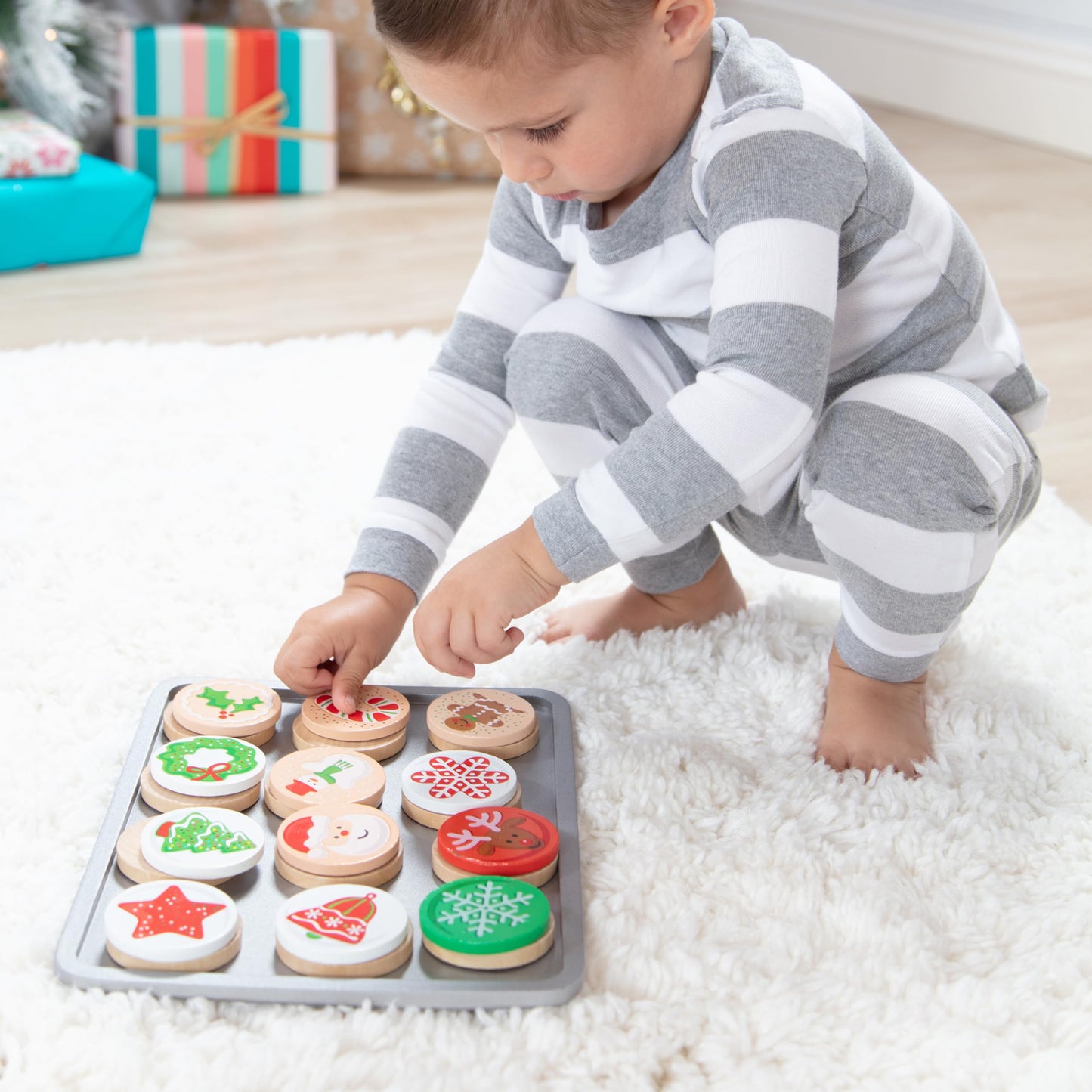 Melissa & Doug Slice and Bake Wooden Christmas Cookie Play Food Set Pretend Holiday Santa Cookies for Kids 3+