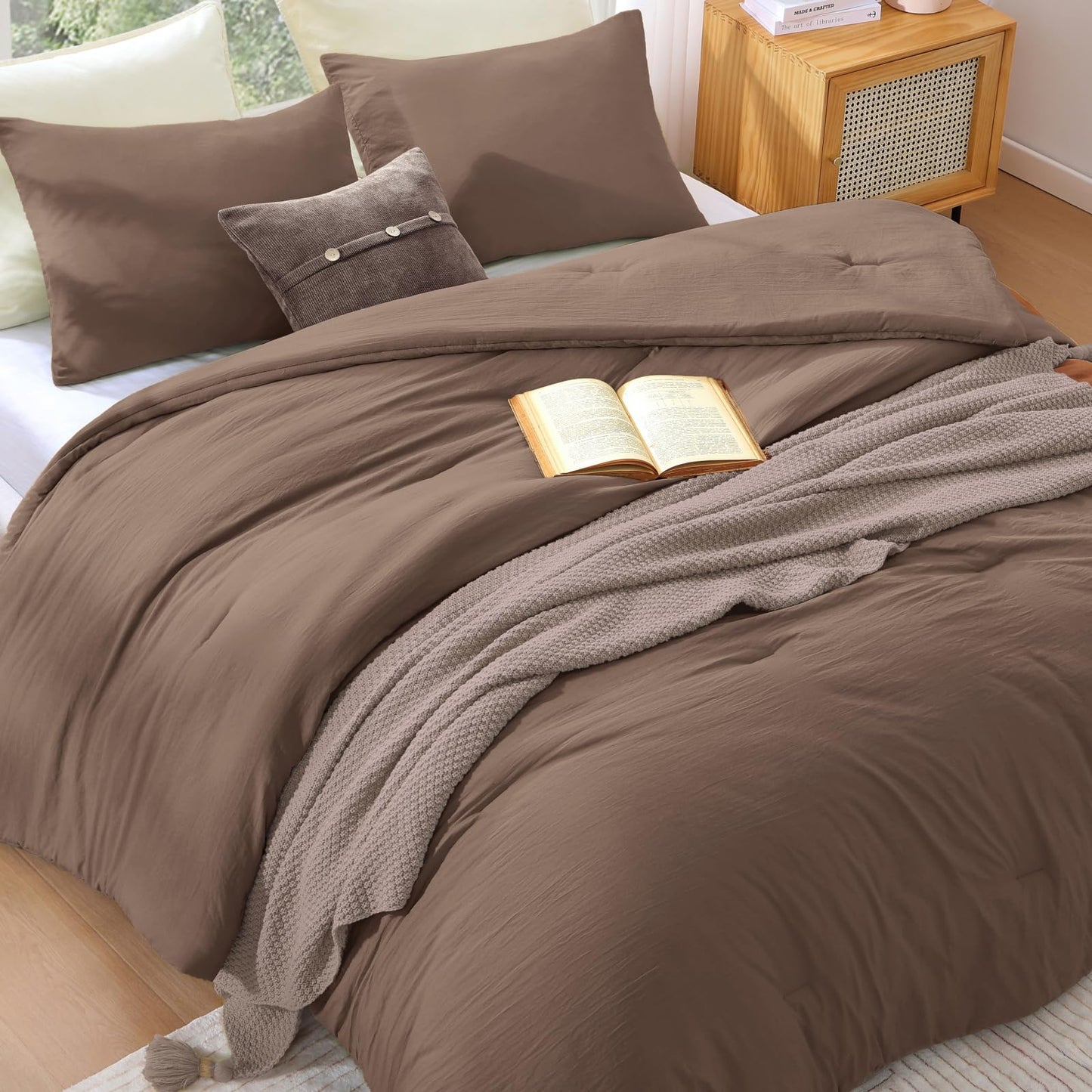 WRENSONGE Queen Comforter Set - 3 Pieces Prewashed Brown Comforter Soft Lightweight for All Seasons,Down Alternative Comforters Queen Size with 2 Pillow Shams