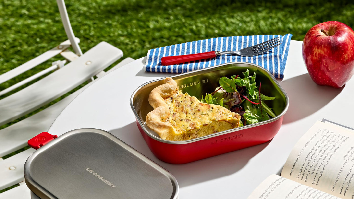 Le Creuset Stainless Steel On The Go Lunch Box, 30 oz., Shell Pink