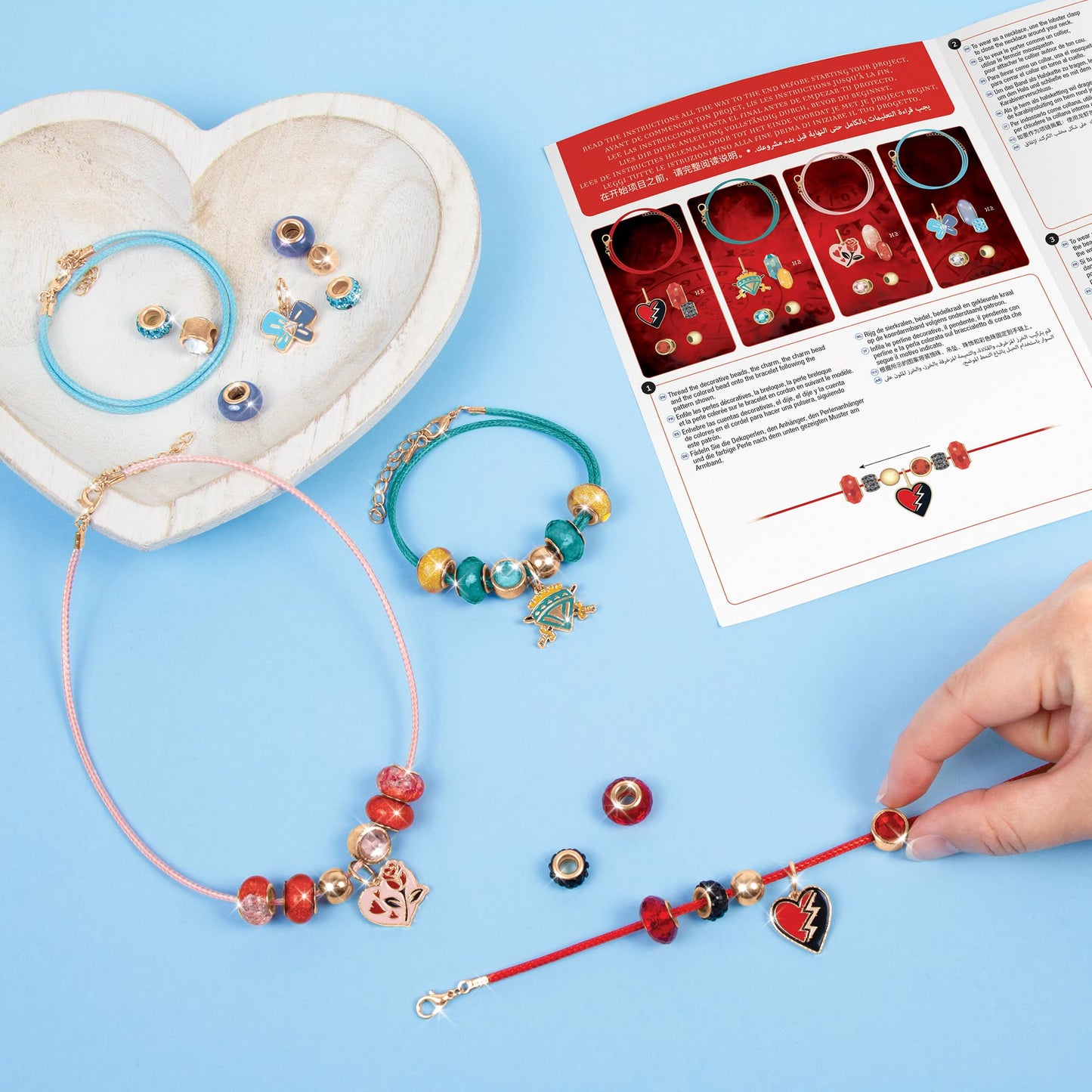Make It Real: Descendants 4 Rise of Red - Queen of Charms - 34pc DIY Jewelry Kit, Make 4 Character Inspired Bracelets, Disney, Girls & Kids Ages 8+