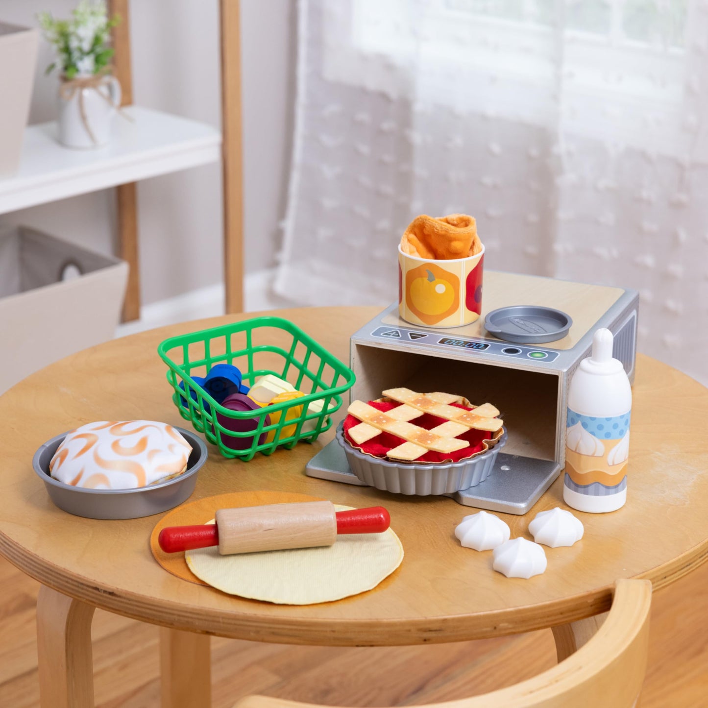 Melissa & Doug Make and Bake Pies Pretend Play Food Set and Wooden Oven with Squishy Dough for Ages 3+ - FSC Certified