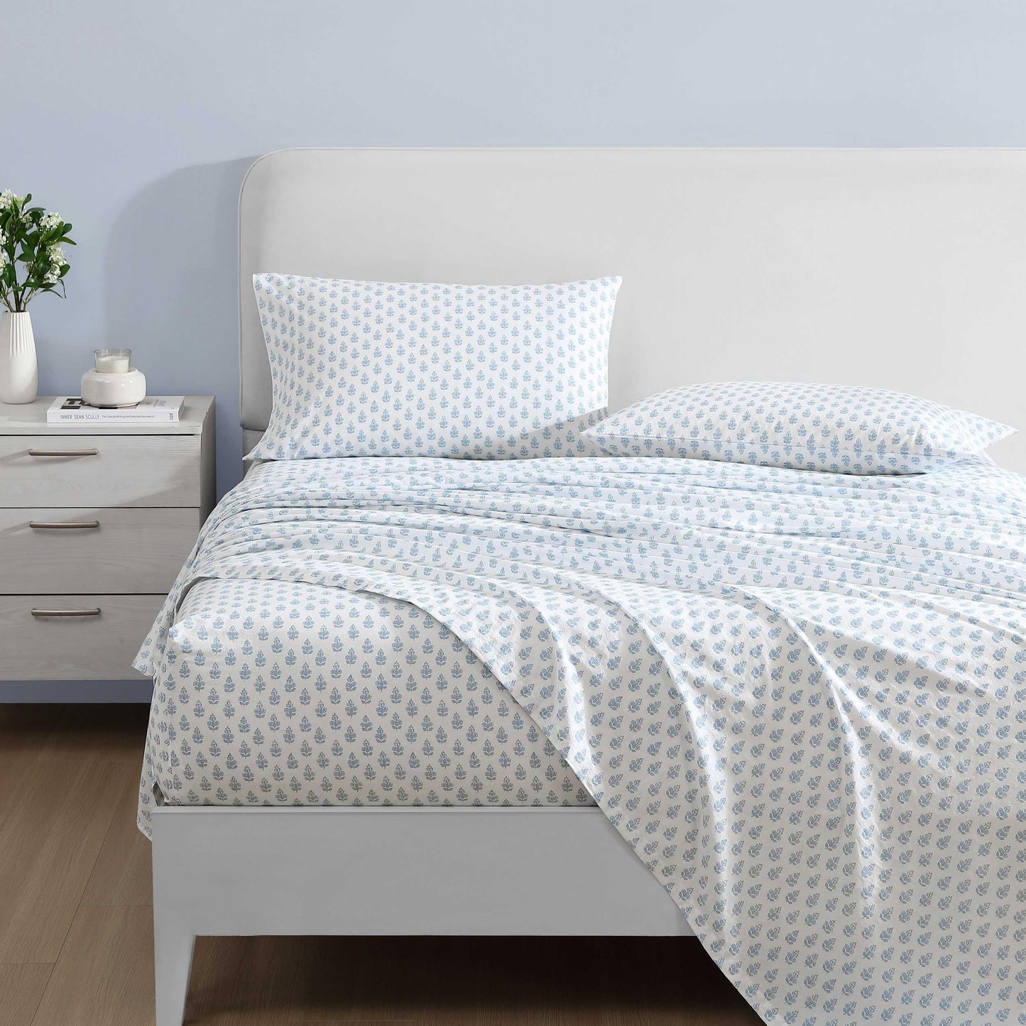 Laura Ashley - King Size Sheet Set, 100% Cotton Percale Bedding with Matching Pillowcases, Fully Elastic Fitted Sheet, Deep Pocket, Floral Room Decor (Francesca Blue)