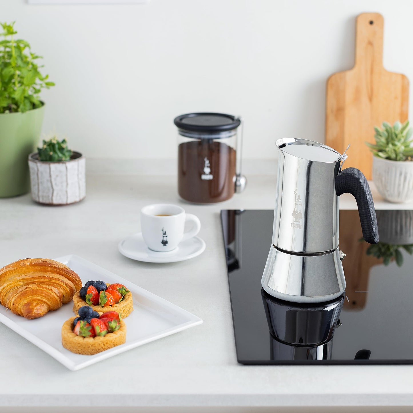 Bialetti - New Venus Induction, Stovetop Coffee Maker, Suitable for all Types of Hobs, Stainless Steel, 10 Cups (15.5 Oz), Silver