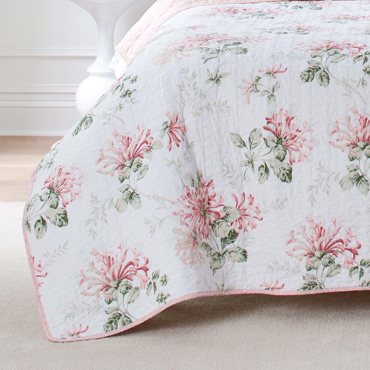 Laura Ashley - Queen Quilt Set, Cotton Reversible Bedding with Matching Shams, Home Decor Ideal for All Seasons (Honeysuckle Pink, Queen)