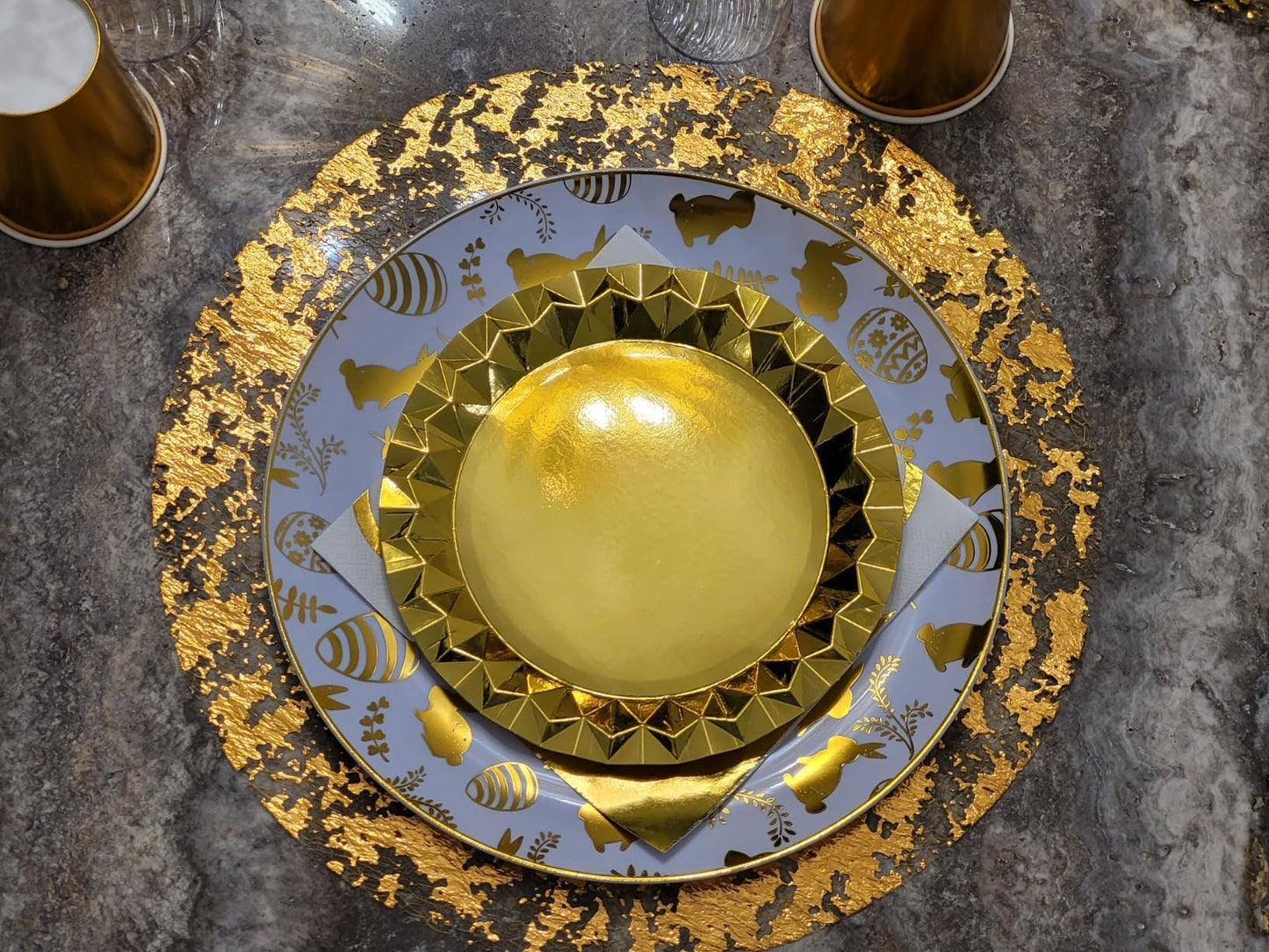 Gold Disposable Placemats Gold Doilies of 100 Round Place Mats Pressed 13 Inch Metallic Foil Charge Placemats for Home Decoration Dining Table Wedding Birthday Party