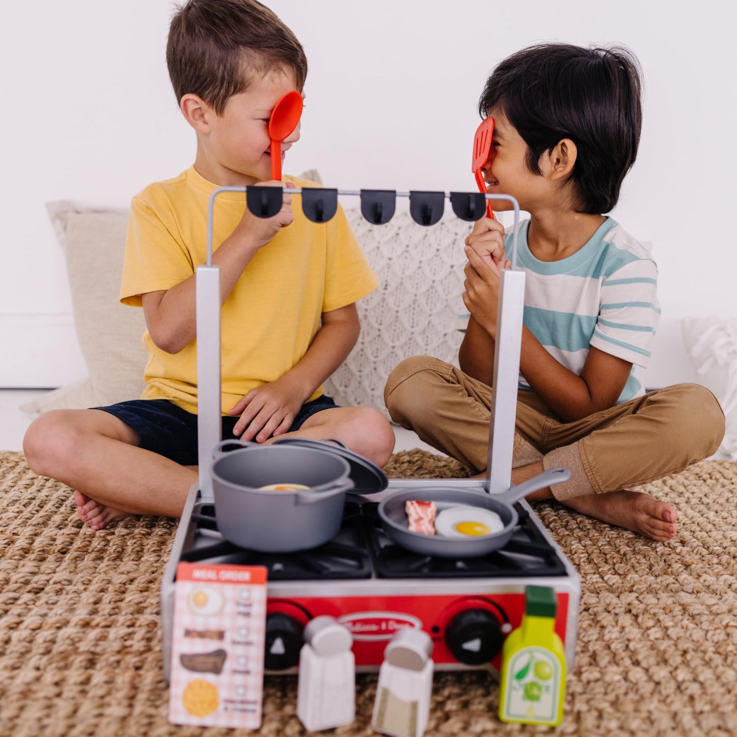 Melissa & Doug 19-Piece Deluxe Wooden Cooktop Set with Wooden Play Food, Durable Pot and Pan