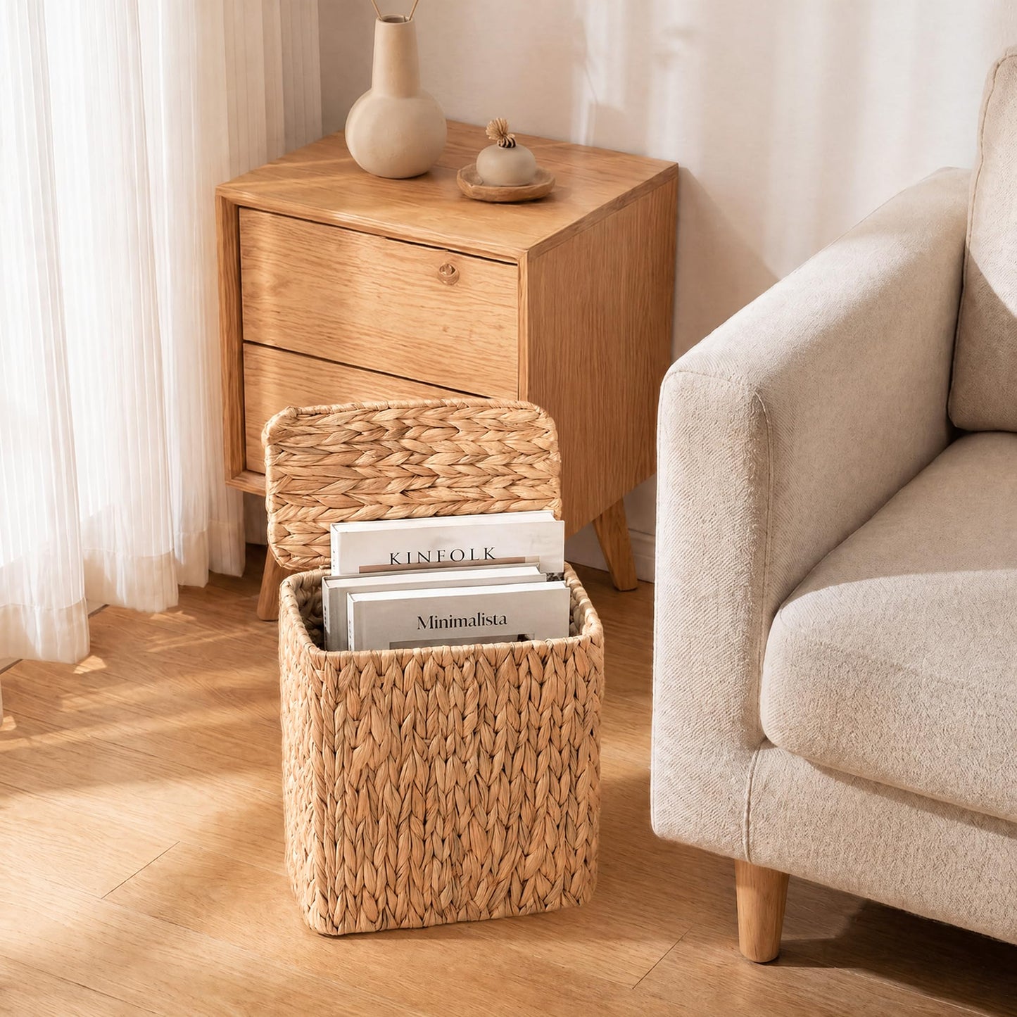 Felthrith Wicker Trash Can,3 Gallon Bathroom Trash Can with Lid,Handwoven Water Hyacinth Rattan Waste Basket with Removable Liner and Built-in Handles for Bedroom,Toilet,Narrow Spaces