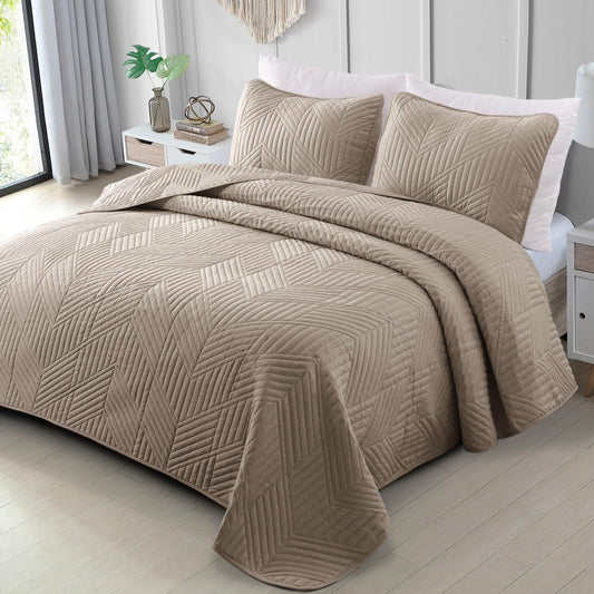 Exclusivo Mezcla Ultrasonic Full Queen Quilt Bedding Set, Lightweight Taupe Bedspreads Soft Modern Geometric Coverlet Set for All Seasons (1 Quilt and 2 Pillow Shams)