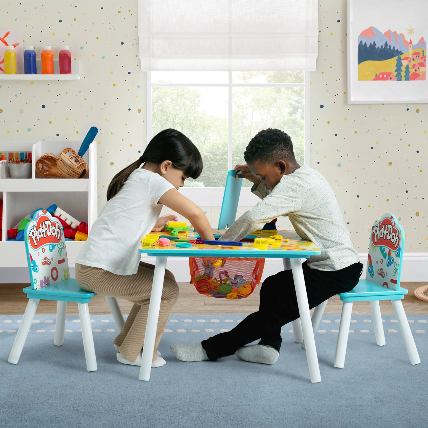 Delta Children- Play Doh Table and 2 Chair Set – Includes 10-Pack of Assorted 1oz Play Doh Cans and 51 Accessories