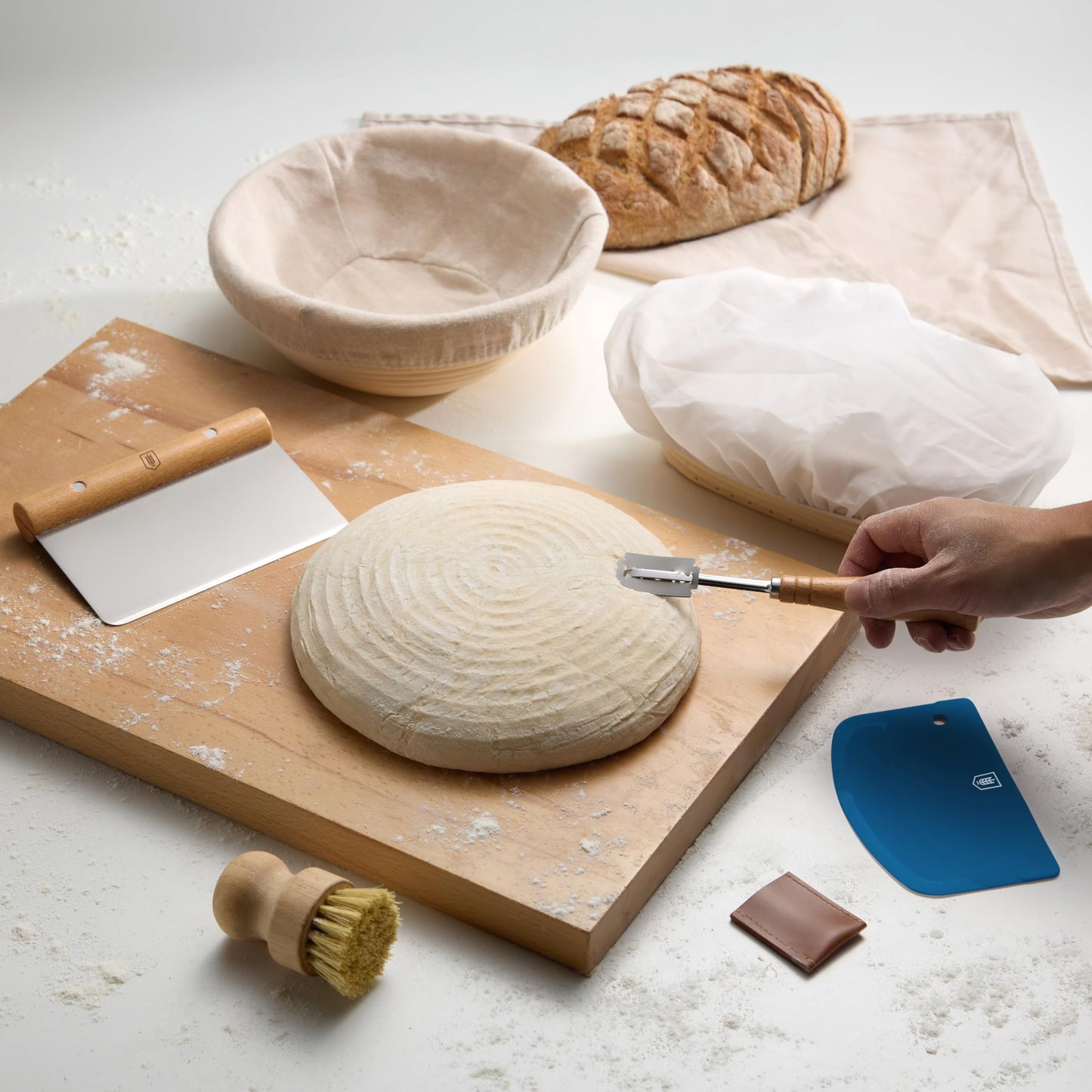 Kook Banneton Bread Proofing Set, Artisan Sourdough Bread Making Kit with Round & Oval Rattan Baskets, Liners, Dough Scrapers, Scoring Lame + Blades, Brush & Dough Cover (Set of 2)