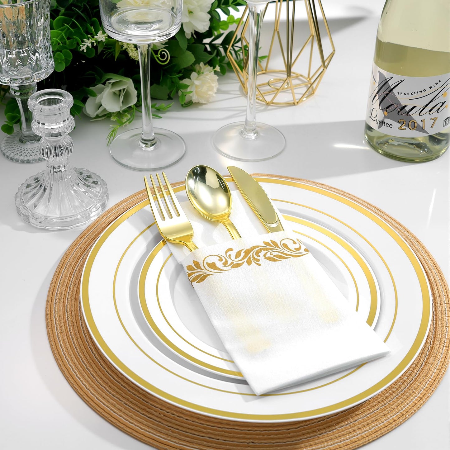 Goodluck 400 PCS Gold Plastic Silverware with Pocket Napkins for 100 Guests, Heavy Duty Disposable Cutlery Set & Linen Feel Napkins, Plastic Flatware with Guest Towels for Wedding, Party and Catering