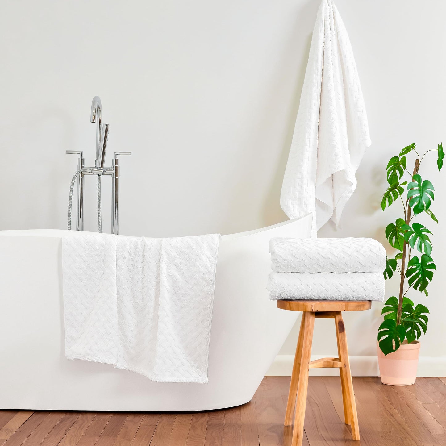 White Cotton Bath Towels Set of 4 – 30x56 Inches, Ultra Soft & Highly Absorbent, Quick-Drying Large Towels for Bathroom, Gym & Daily Use | Machine Washable | by Casual Living (Cane Collection)