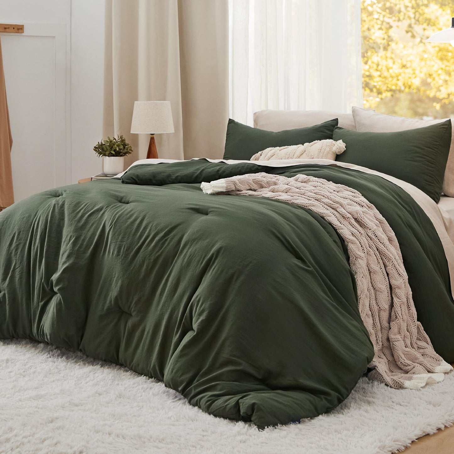 Bedsure Queen Size Comforter Set, Dark Green Soft Prewashed Bedding for All Seasons, 3 Pieces GentleSoft™ Warm Down Alternative Bed Set, 1 Lightweight Comforter (90"x90") and 2 Pillowcases (20"x26")