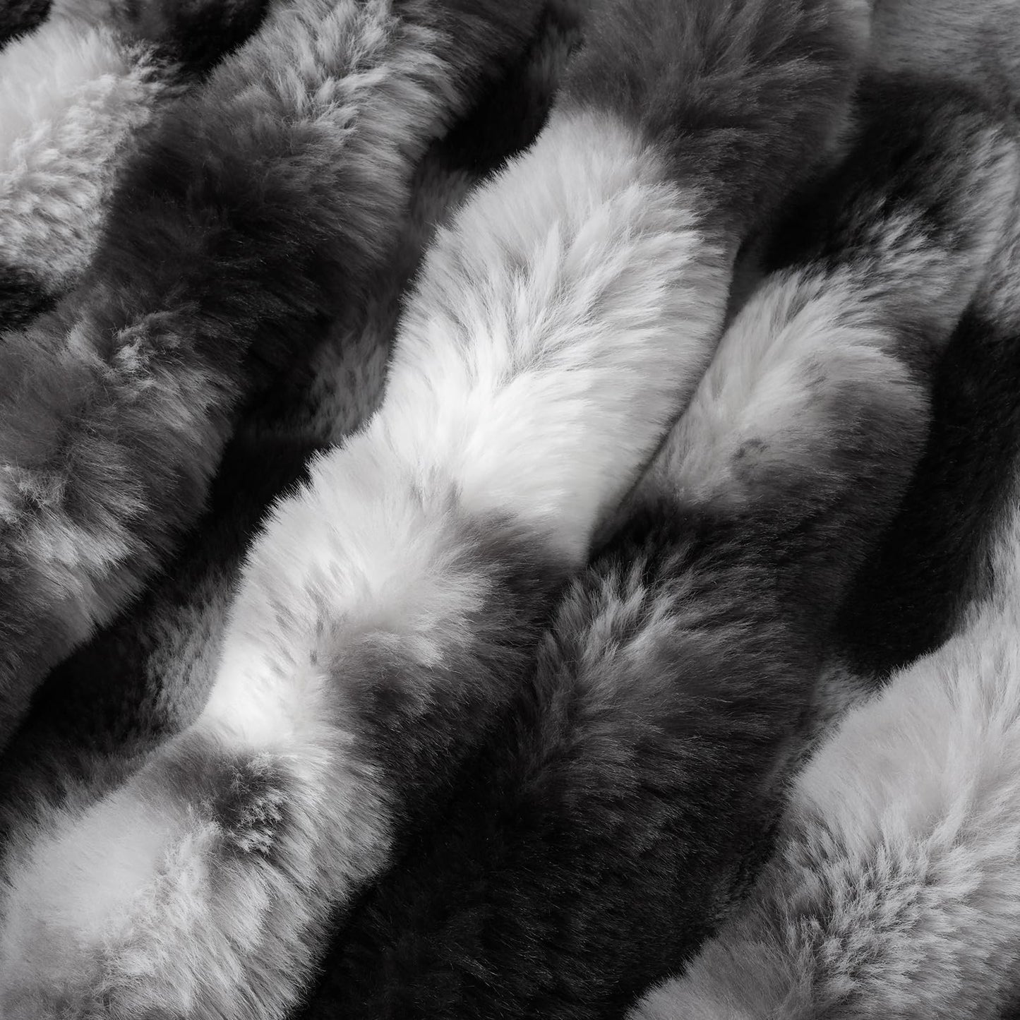 Amélie Home Faux Fur Throw Blanket, Ultra Soft Fuzzy Plush Bubble Blanket for Couch, Bed & Living Room, 60"x80", Tie-dye Black