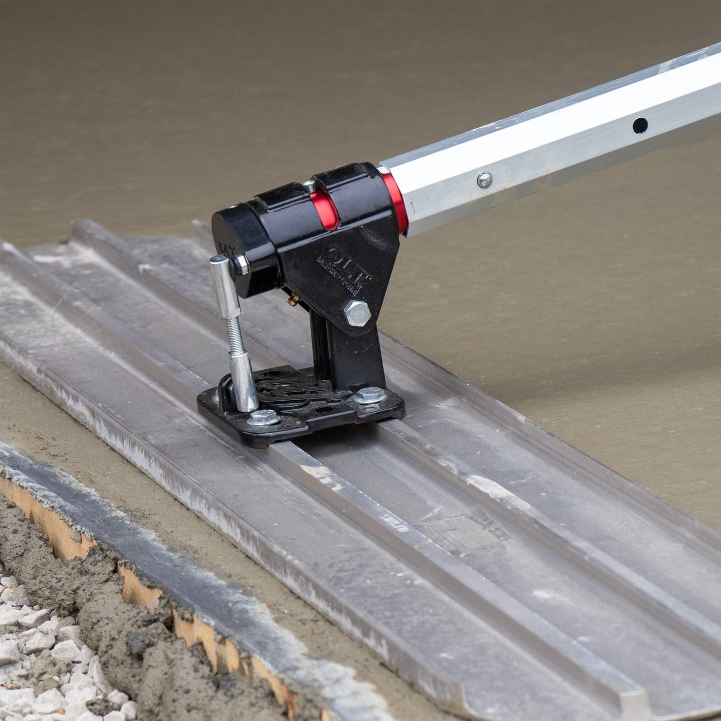 QLT by Marshalltown Rock-It 2.0, Bull Float Bracket, Concrete, BF9