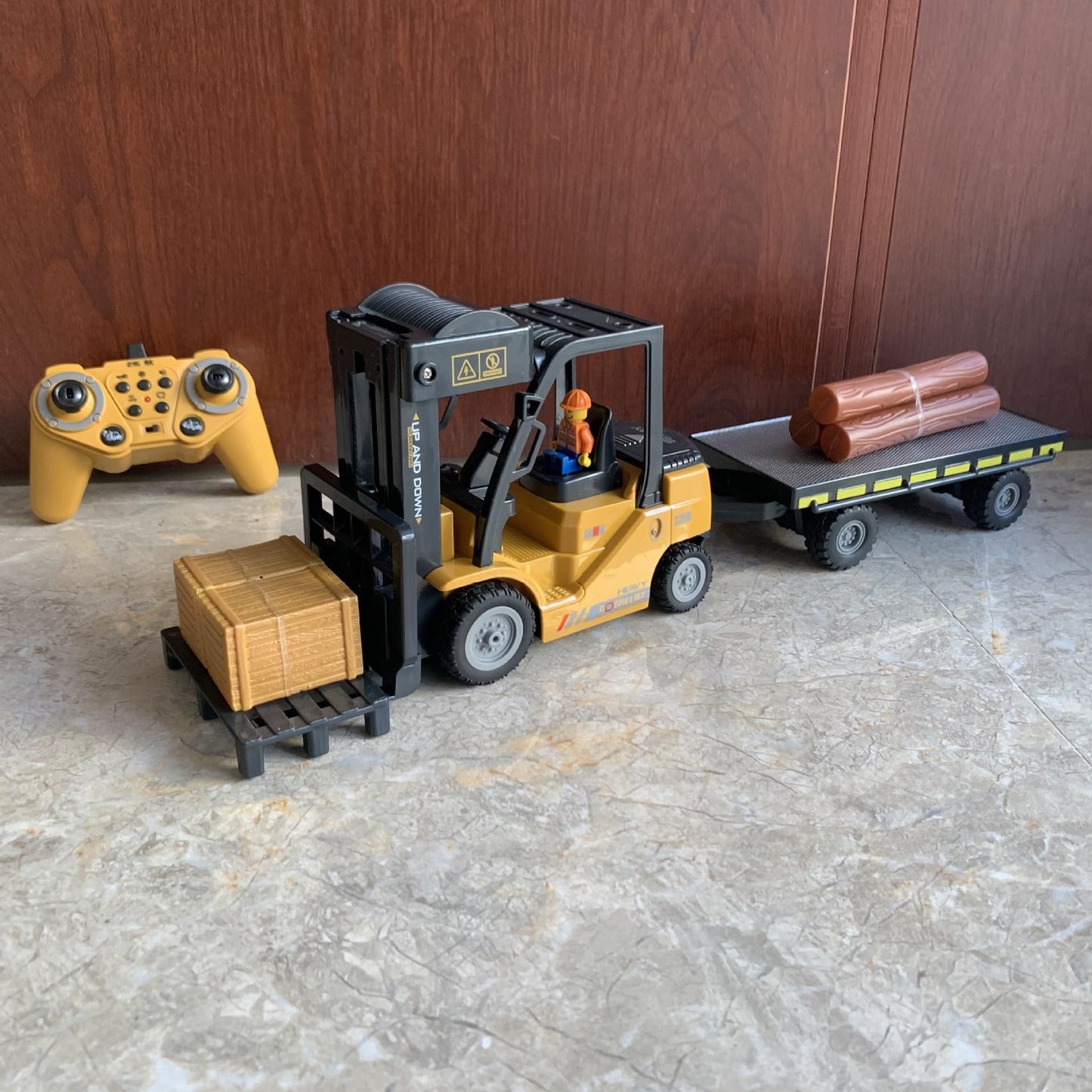 KNACKTOYZ Remote Control Forklift with Flatbed Truck, 11 Channel RC Forklifts with Spray, Cool Lights & Sound, 2 in 1 Lift Fork & Hook, Crane Construction Toys for Boys, Birthday Gift for Kids 3+