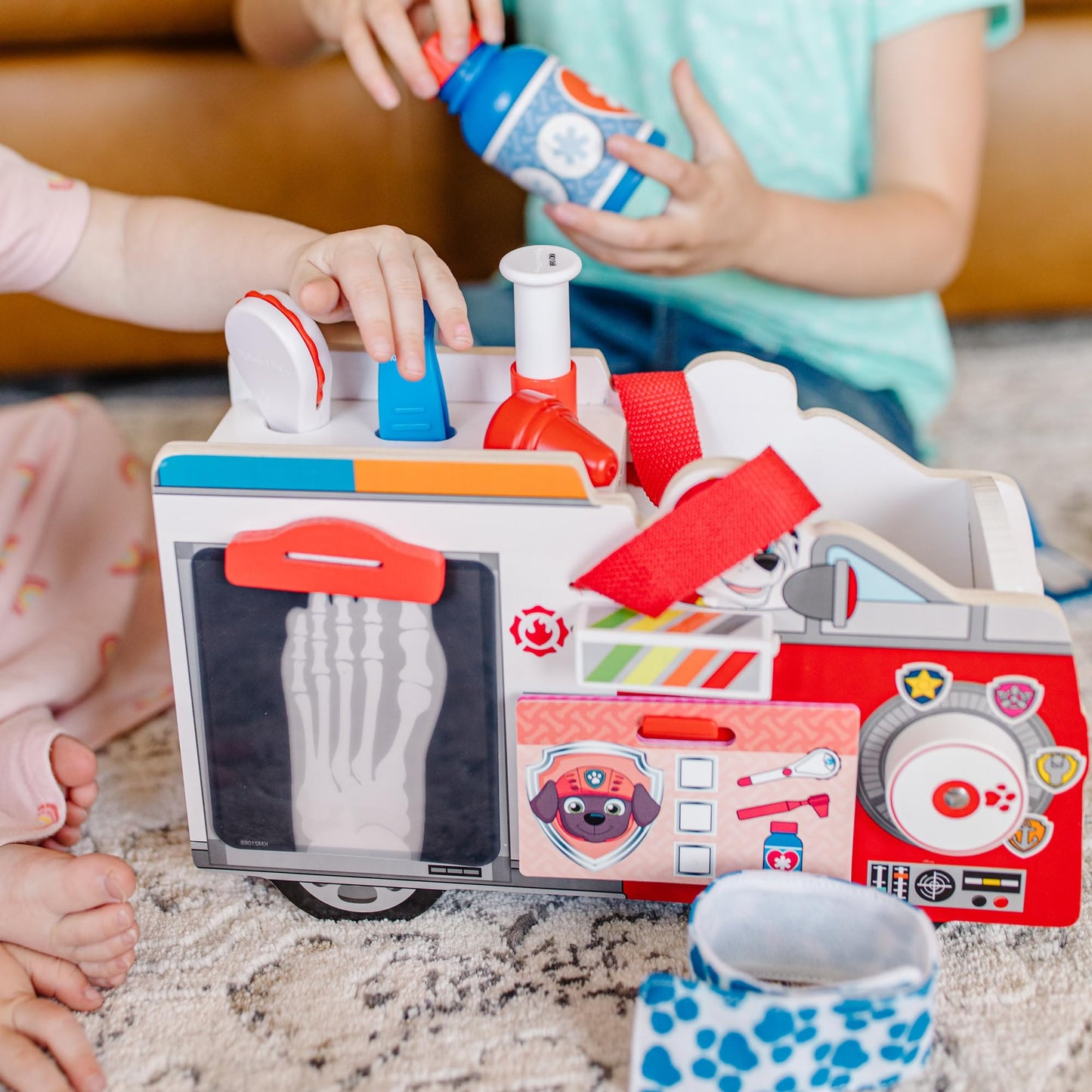Melissa & Doug PAW Patrol Marshall's Wooden Rescue EMT Caddy (14 Pieces) PAW Patrol Take-Along Pretend Play First Responder Rescue Kit, Toddler Toy for Girls and Boys Ages 3+