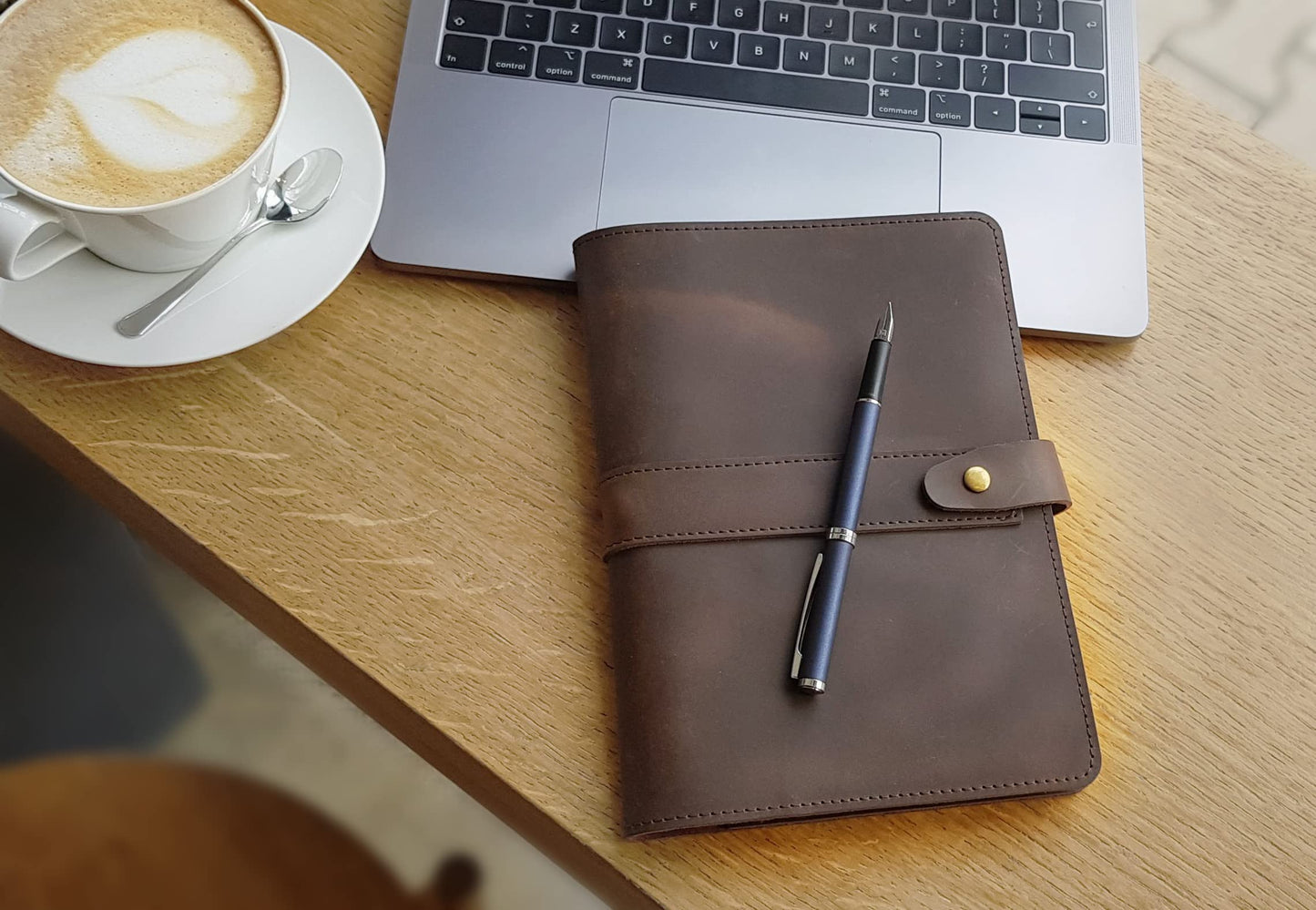 Le Vent Refillable Genuine Leather Journal, Writing Notebook, 2 Bound Notebooks, Lined and Blank, 200+200 Pages, A5 Cover, Handmade, for Poetry, Writers, Business, Work, Study, College, and Daily Notepad