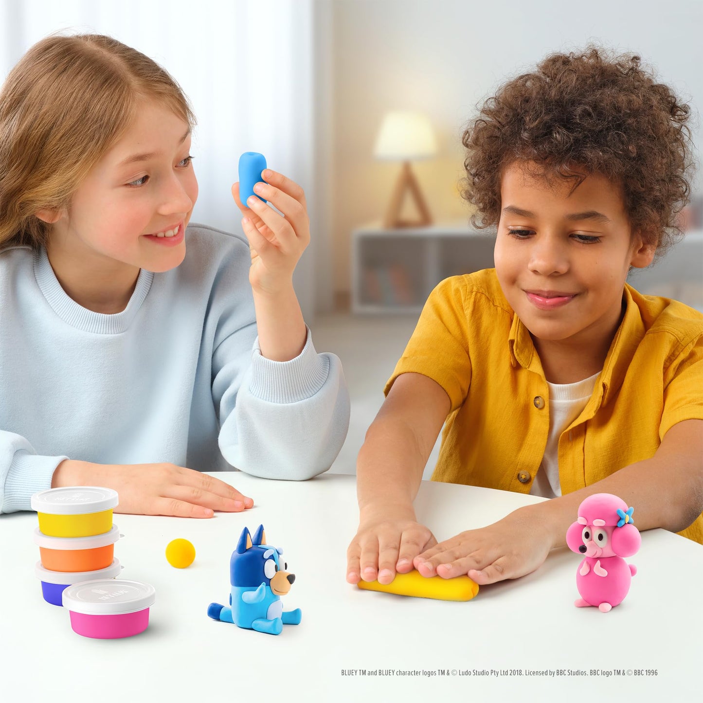 Hey Clay Bluey & Friends Set (15 Cans) with Air-Drying Modelling Clay and Modelling Tools