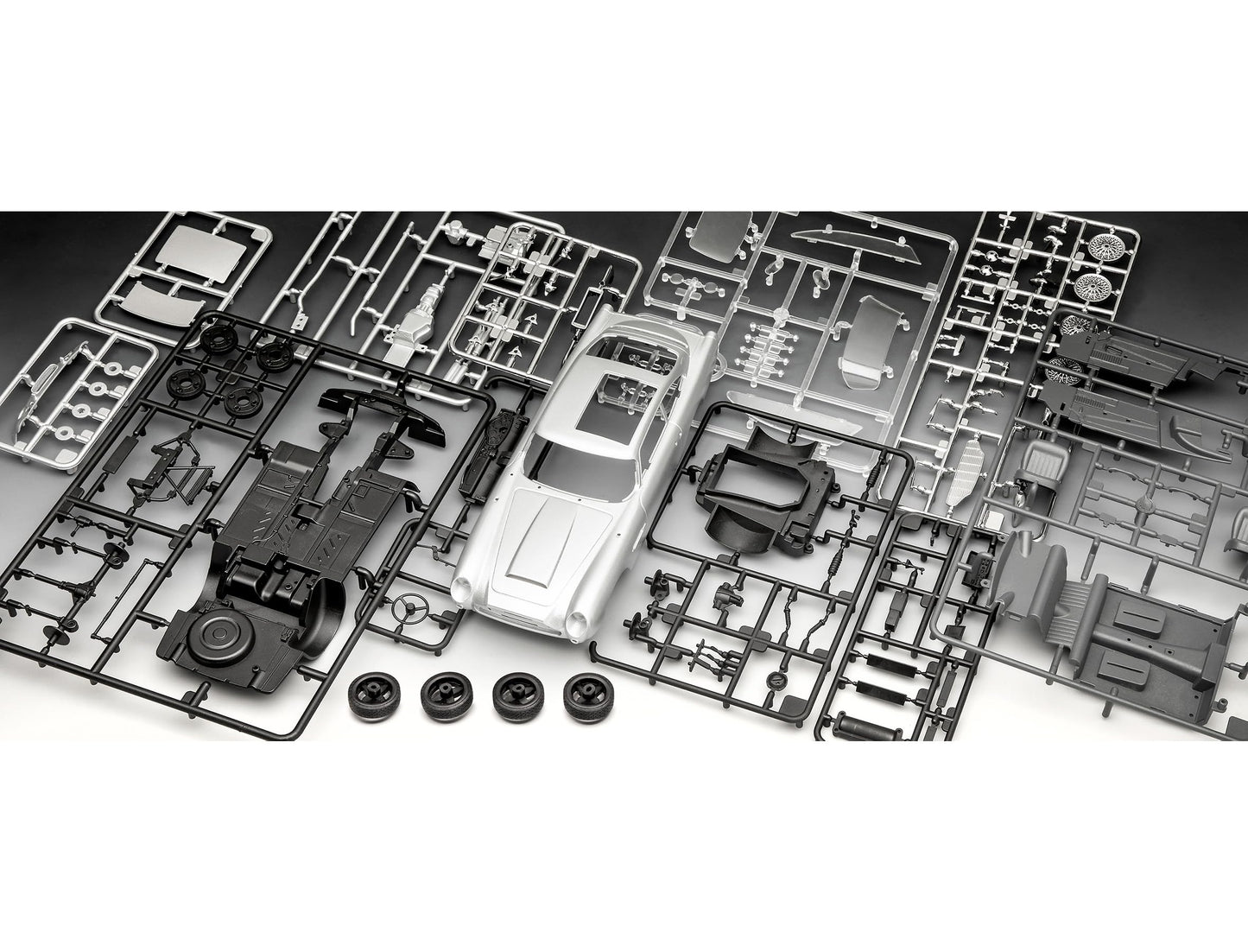 Revell 14554 Aston Martin DB5 James Bond 007 Goldfinger 1:24 Scale 122-Piece Skill Level 2 Model Car Building Kit